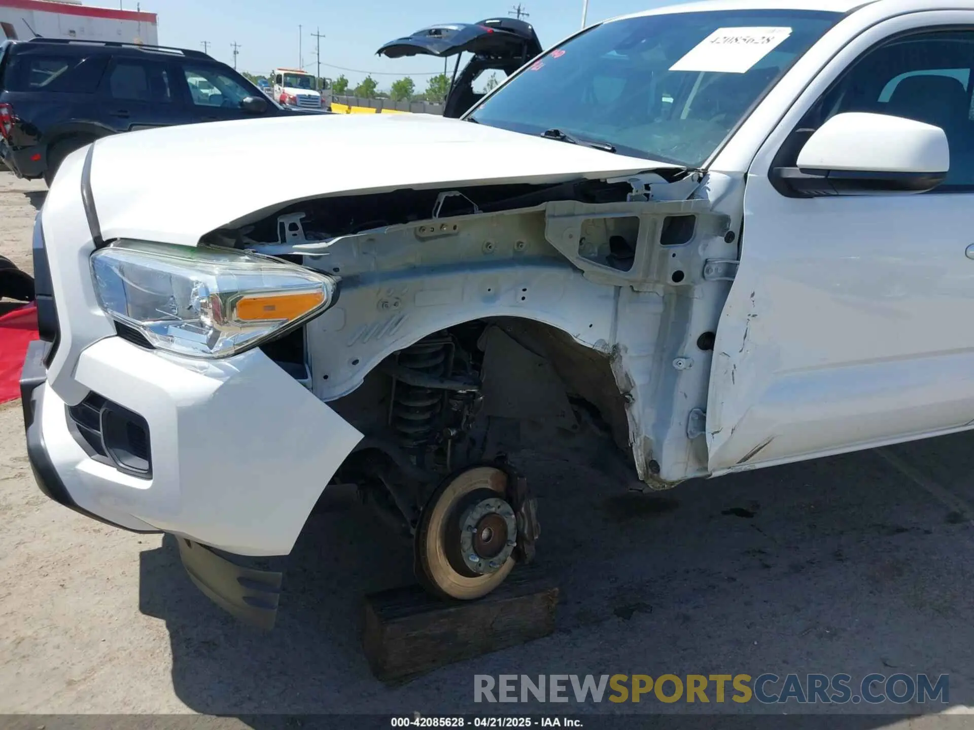 6 fotografías del automóvil dañado 5TFAX5GN3LX187177 TOYOTA TACOMA 2020