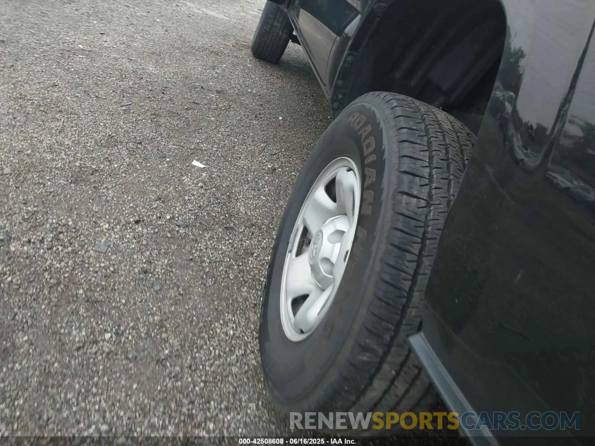 12 fotografías del automóvil dañado 5TFAX5GN4LX183977 TOYOTA TACOMA 2020
