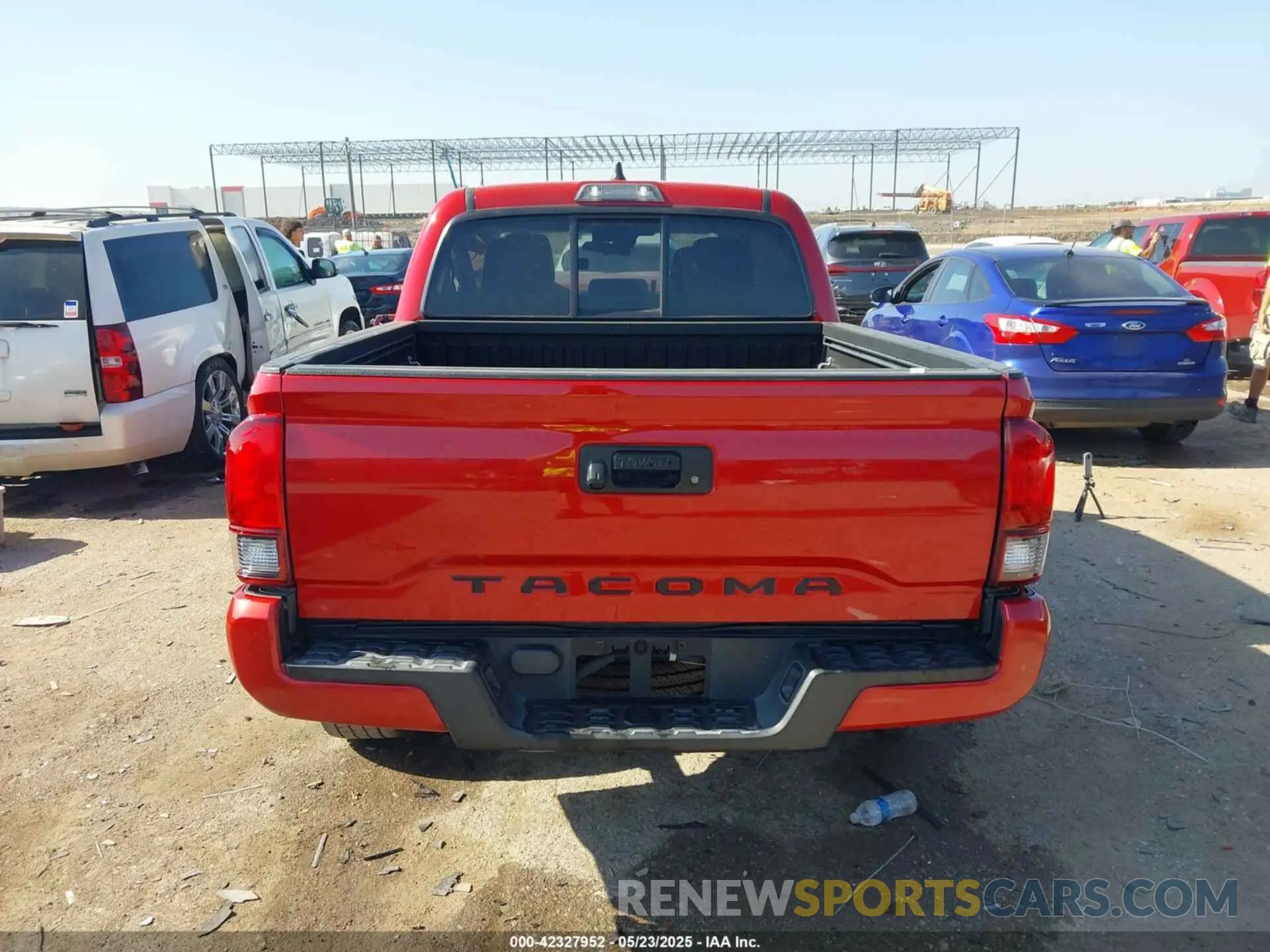 17 fotografías del automóvil dañado 5TFAX5GN5LX168257 TOYOTA TACOMA 2020