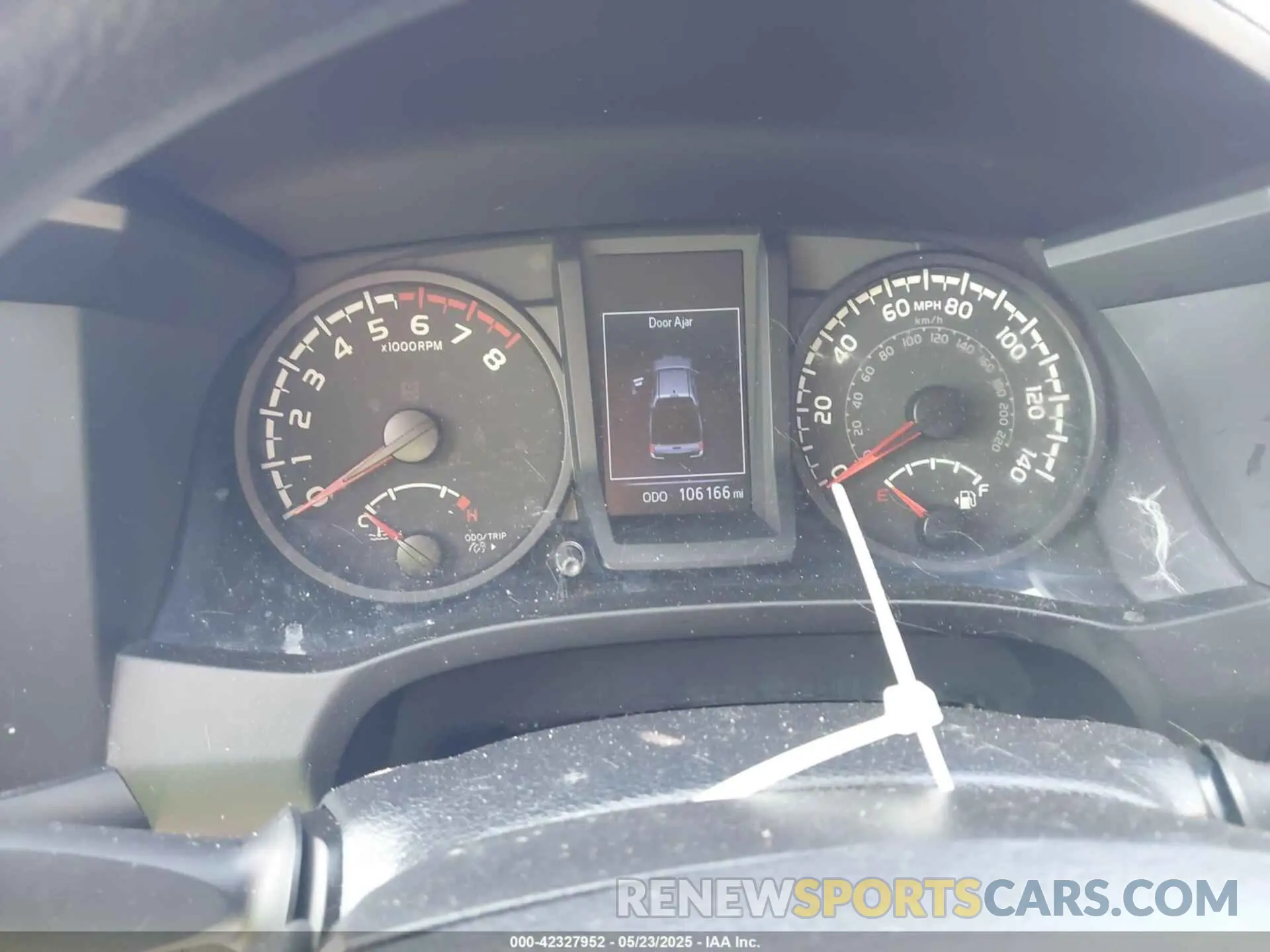 7 fotografías del automóvil dañado 5TFAX5GN5LX168257 TOYOTA TACOMA 2020
