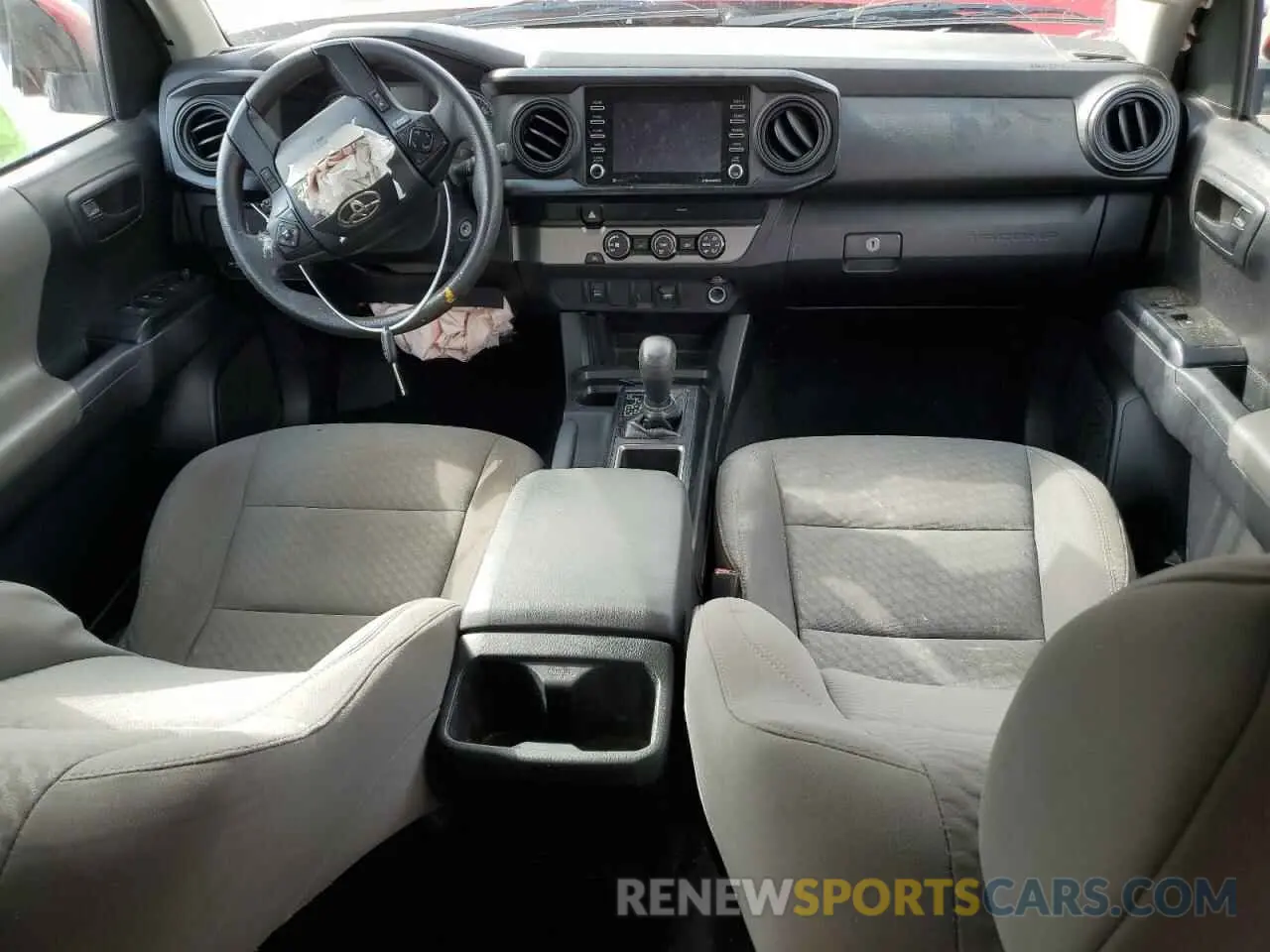 8 fotografías del automóvil dañado 5TFAX5GN5LX180571 TOYOTA TACOMA 2020