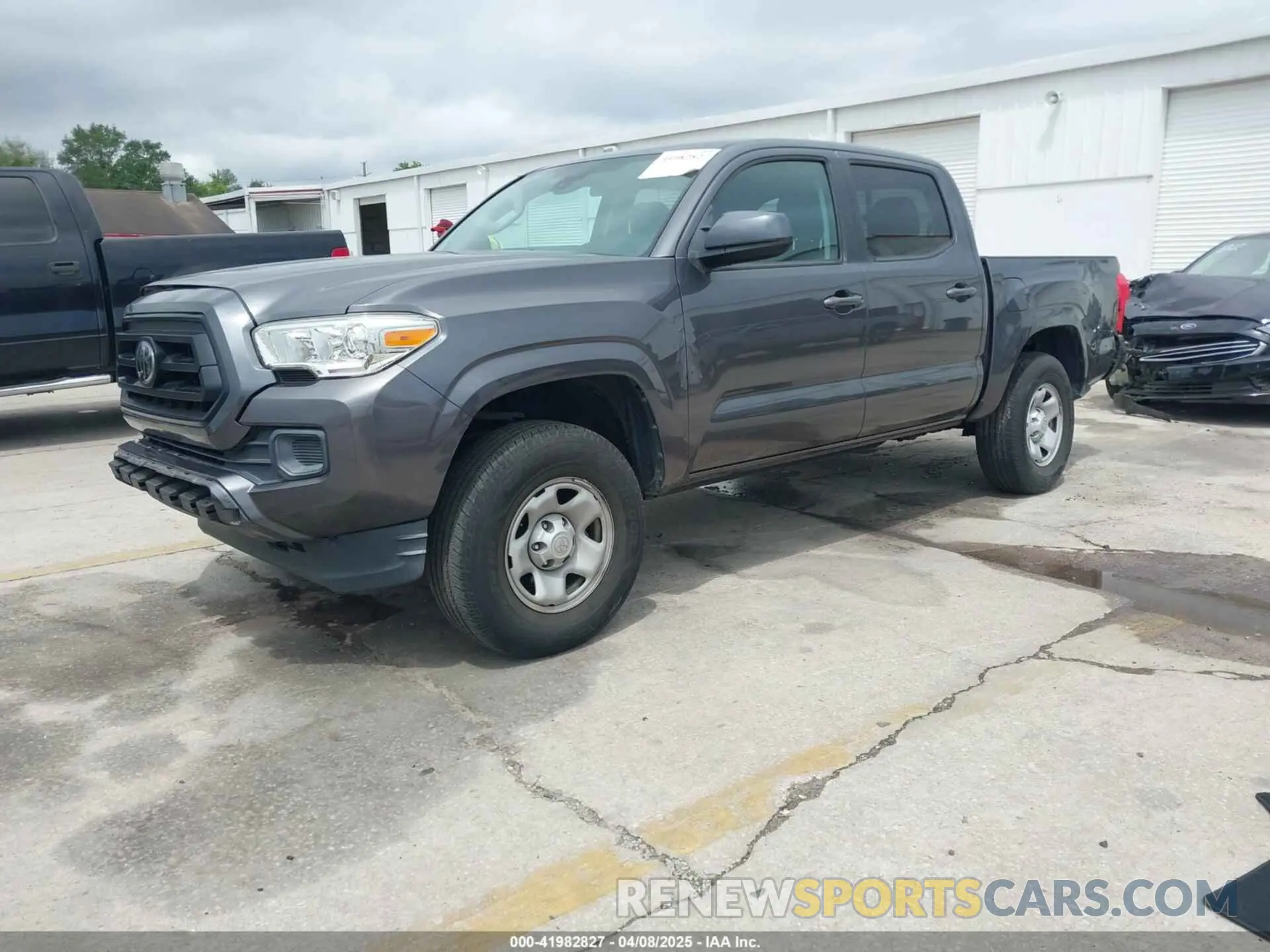 2 fotografías del automóvil dañado 5TFAX5GN6LX180997 TOYOTA TACOMA 2020