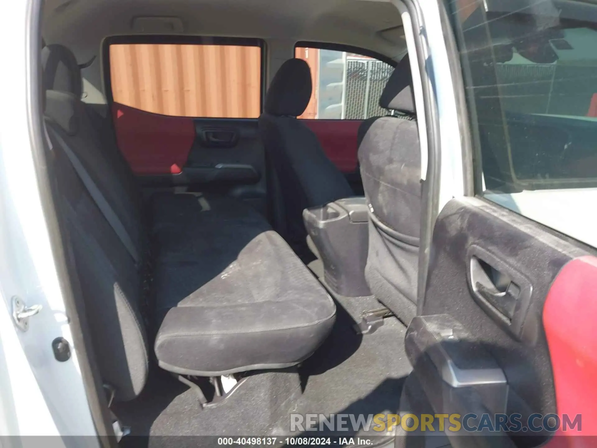 8 fotografías del automóvil dañado 5TFAX5GN7LX178014 TOYOTA TACOMA 2020