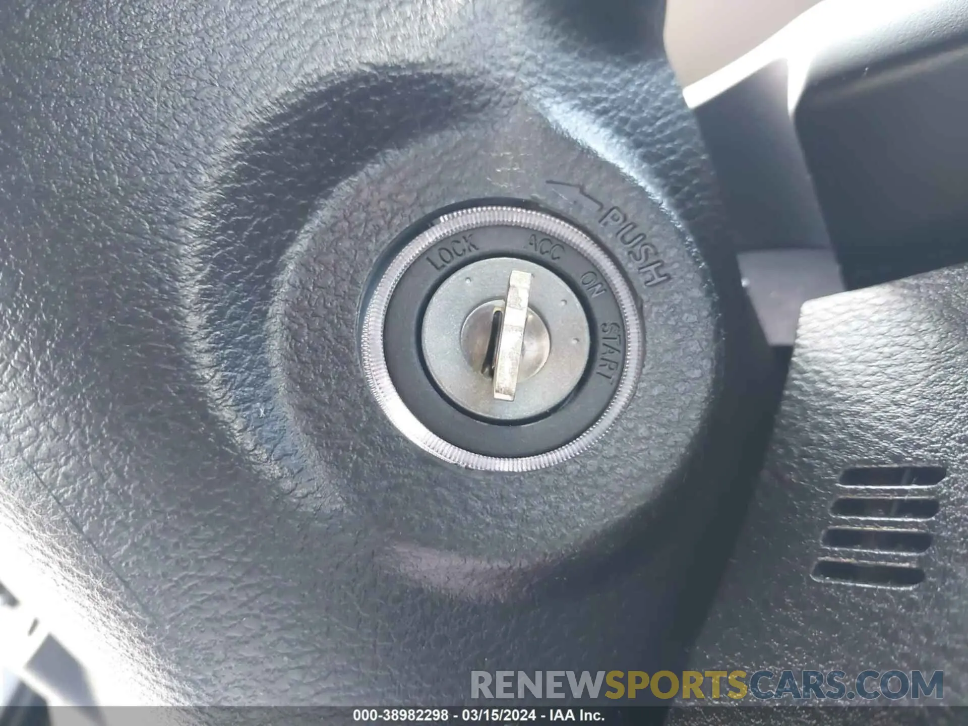 11 fotografías del automóvil dañado 5TFAX5GN8LX172593 TOYOTA TACOMA 2020