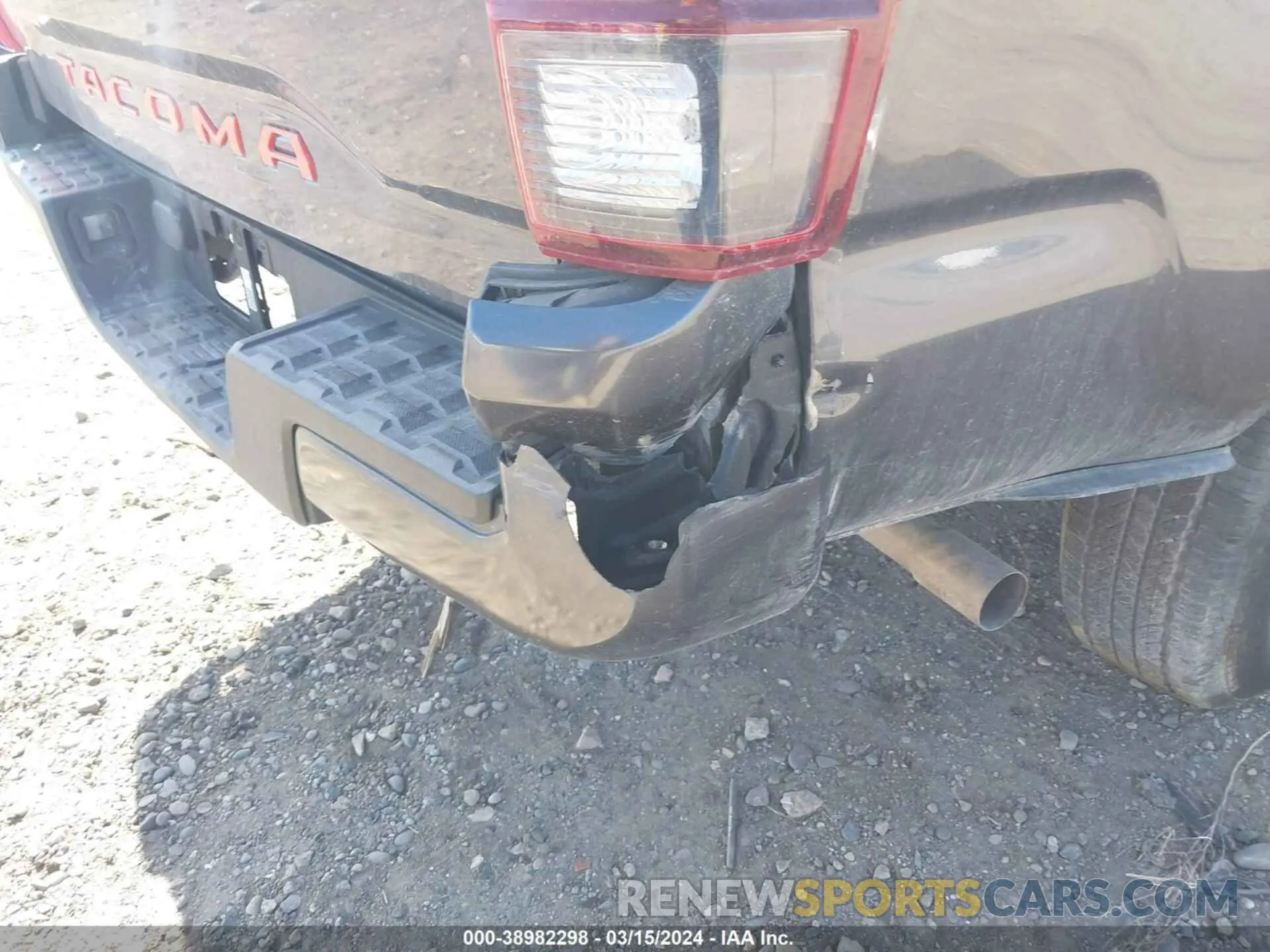 18 fotografías del automóvil dañado 5TFAX5GN8LX172593 TOYOTA TACOMA 2020