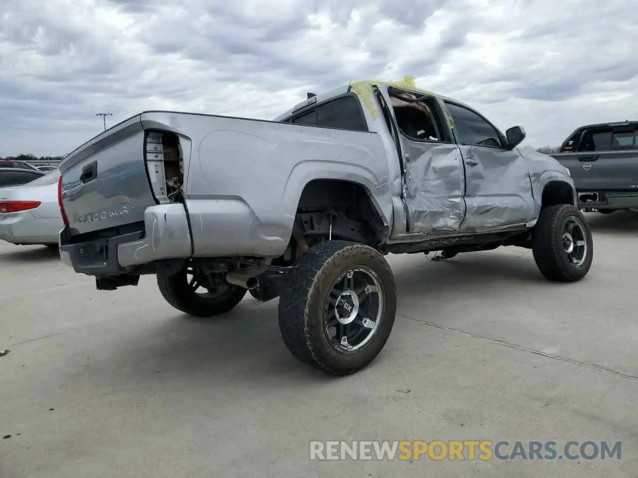 3 fotografías del automóvil dañado 5TFAX5GN8LX180645 TOYOTA TACOMA 2020