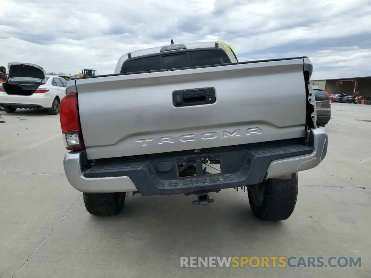 6 fotografías del automóvil dañado 5TFAX5GN8LX180645 TOYOTA TACOMA 2020