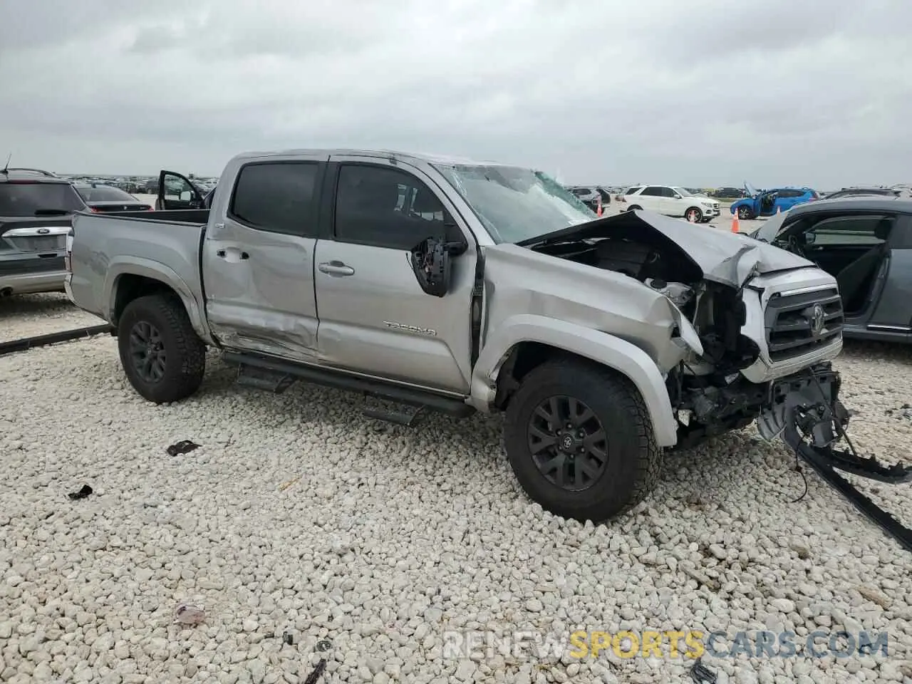 4 fotografías del automóvil dañado 5TFAZ5CN0LX089045 TOYOTA TACOMA 2020