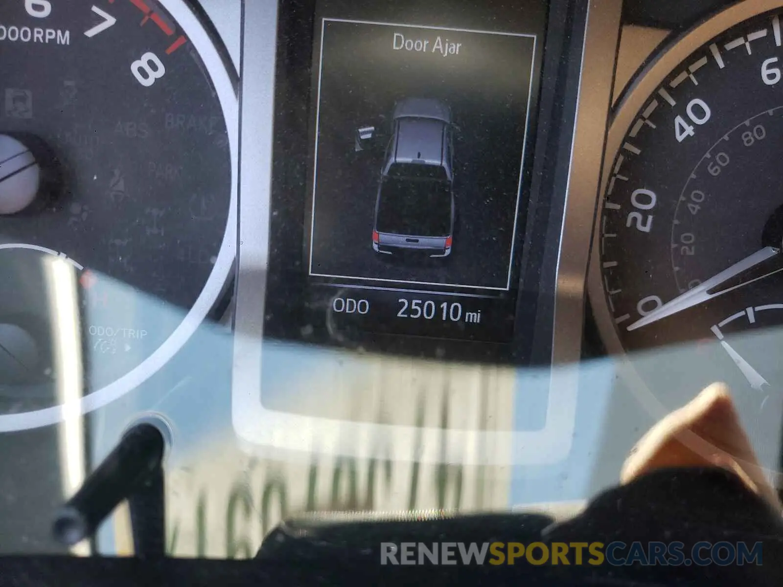 8 fotografías del automóvil dañado 5TFAZ5CN2LX087832 TOYOTA TACOMA 2020