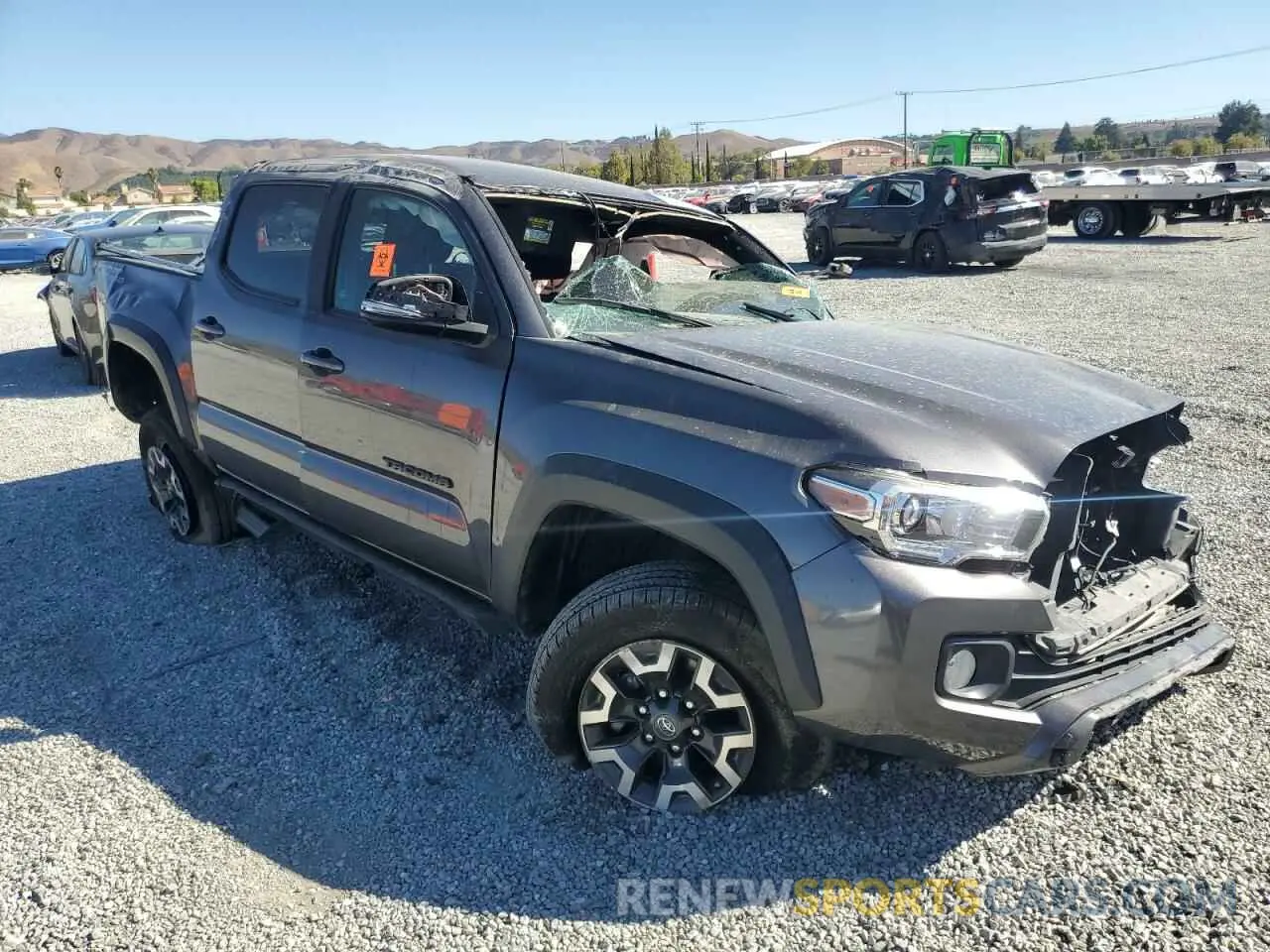 4 fotografías del automóvil dañado 5TFAZ5CN2LX094134 TOYOTA TACOMA 2020