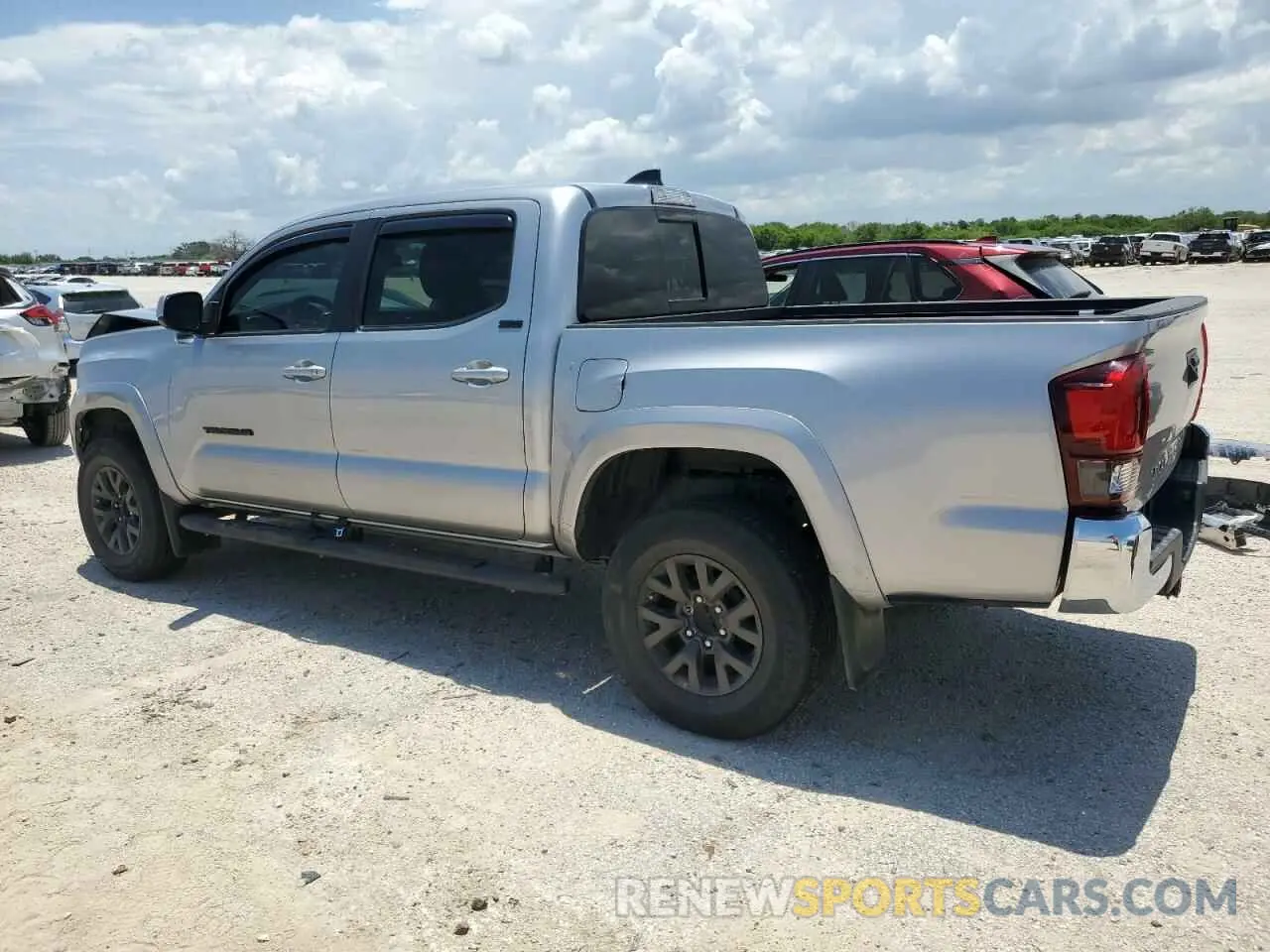 2 fotografías del automóvil dañado 5TFAZ5CN4LX093812 TOYOTA TACOMA 2020