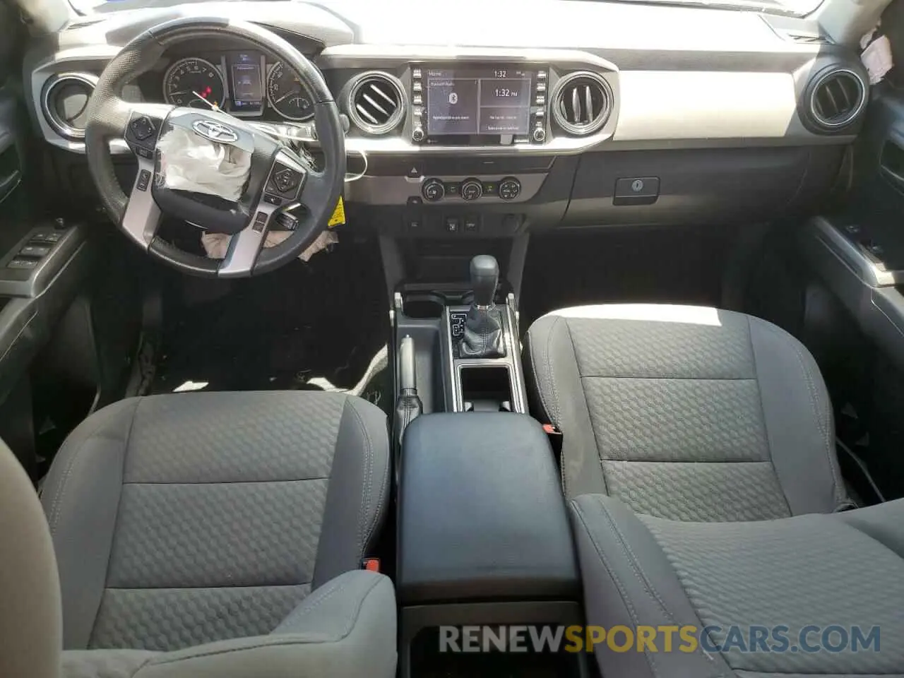 8 fotografías del automóvil dañado 5TFAZ5CN4LX093812 TOYOTA TACOMA 2020