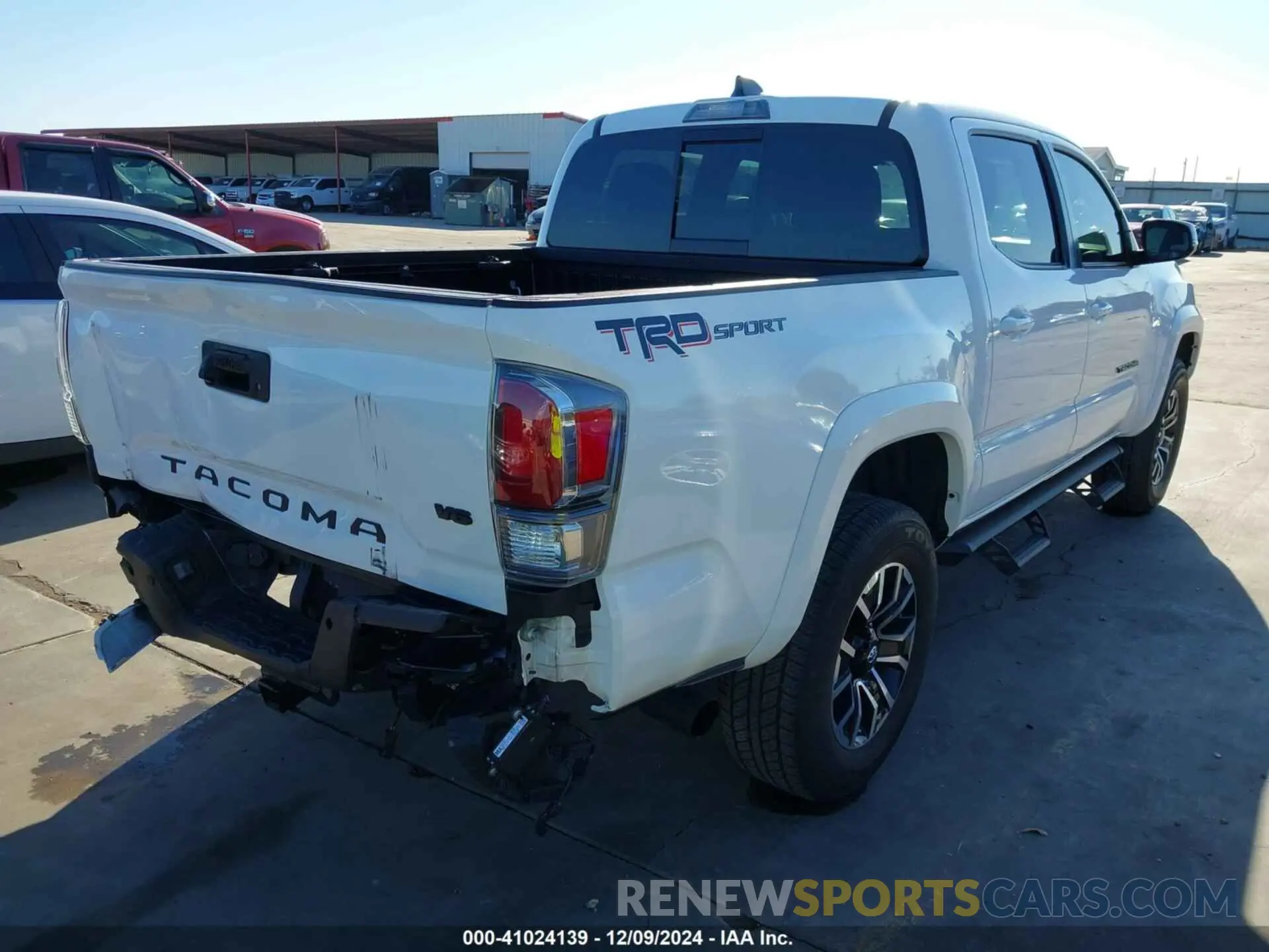 4 fotografías del automóvil dañado 5TFAZ5CN4LX094586 TOYOTA TACOMA 2020
