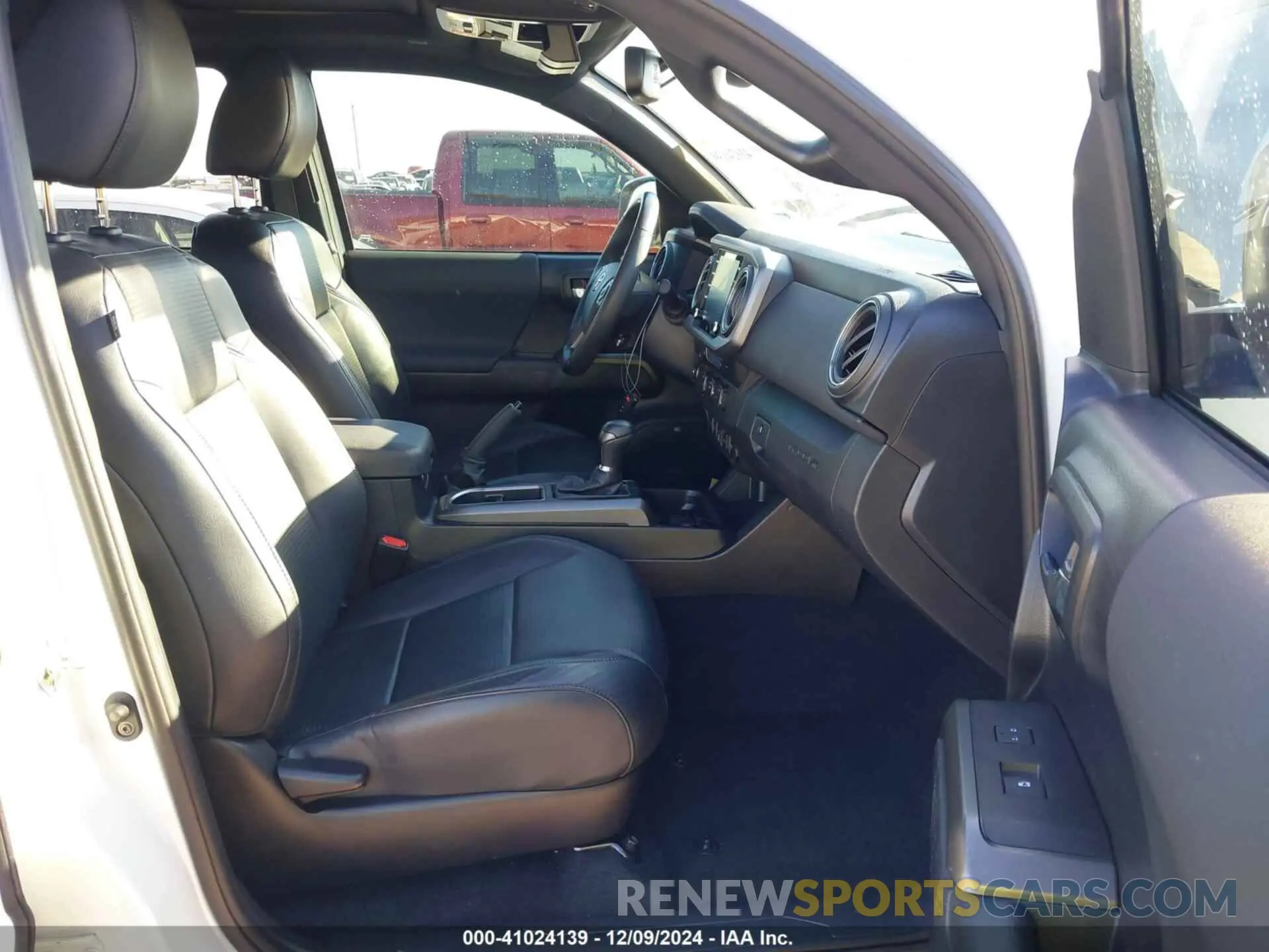 5 fotografías del automóvil dañado 5TFAZ5CN4LX094586 TOYOTA TACOMA 2020