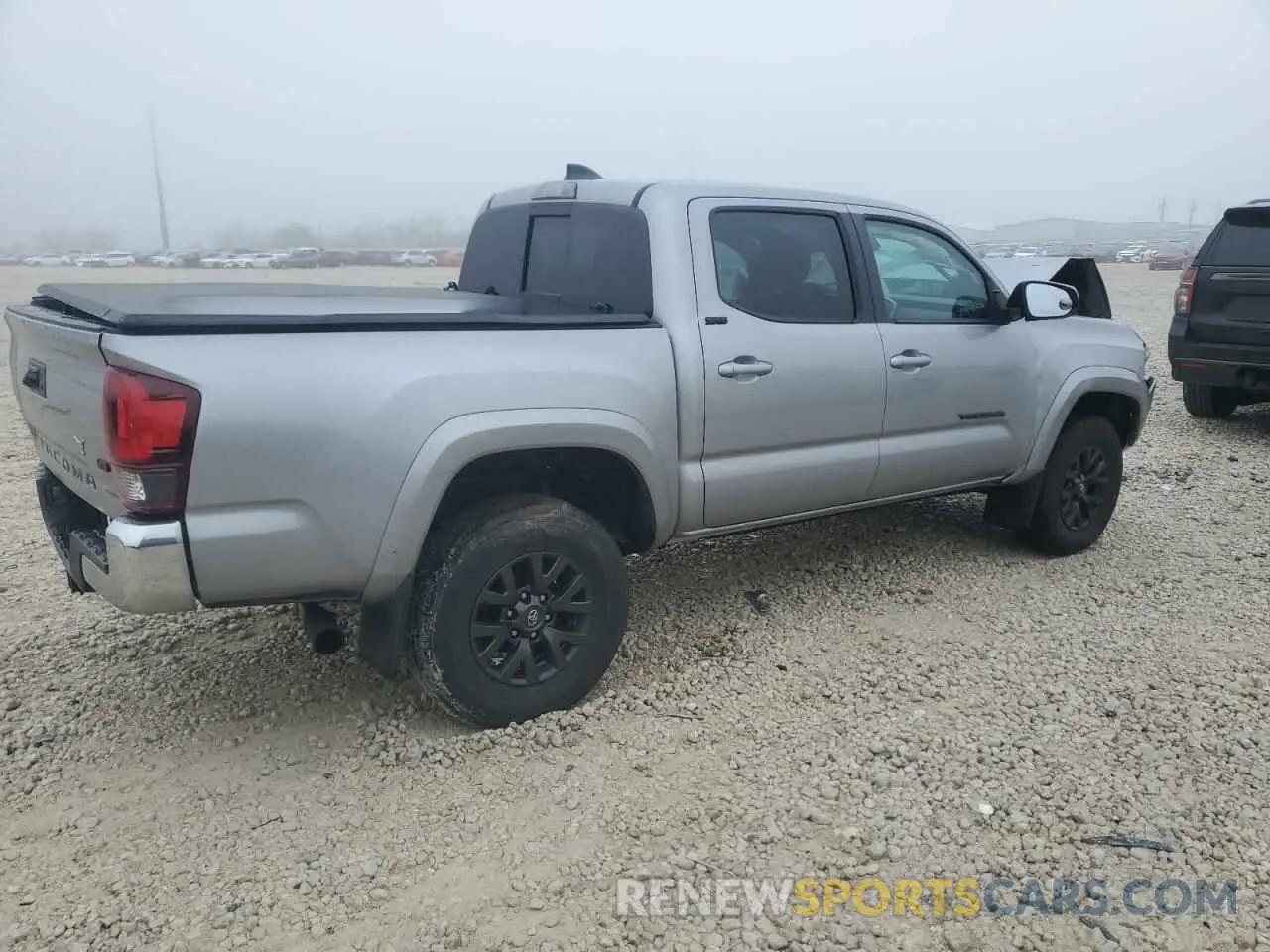 3 fotografías del automóvil dañado 5TFAZ5CN9LX093336 TOYOTA TACOMA 2020