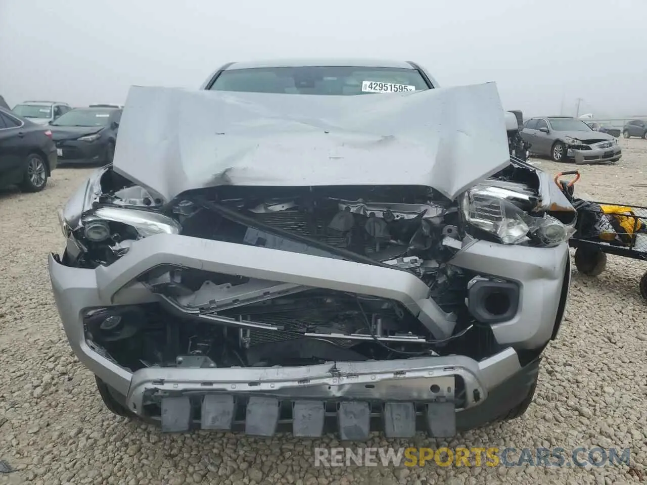 5 fotografías del automóvil dañado 5TFAZ5CN9LX093336 TOYOTA TACOMA 2020