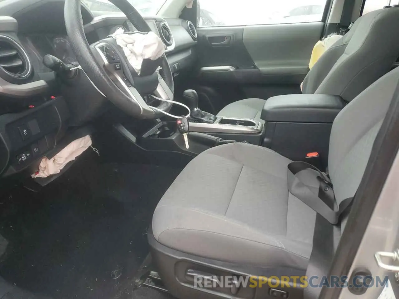 7 fotografías del automóvil dañado 5TFAZ5CN9LX093336 TOYOTA TACOMA 2020