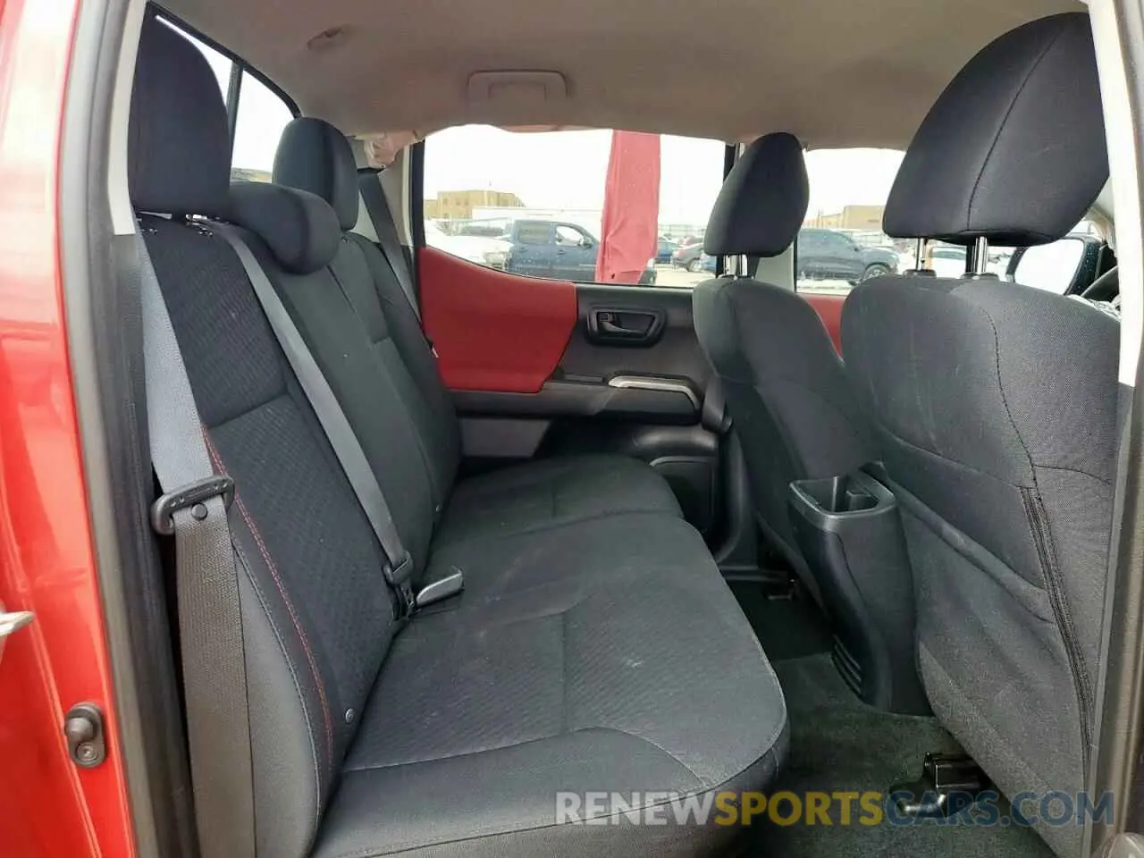 10 fotografías del automóvil dañado 5TFAZ5CNXLX088730 TOYOTA TACOMA 2020