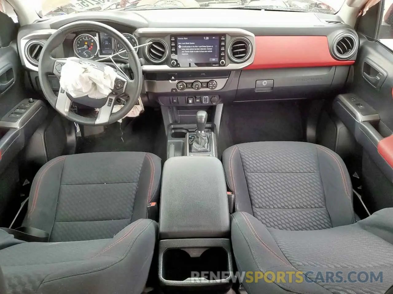 8 fotografías del automóvil dañado 5TFAZ5CNXLX088730 TOYOTA TACOMA 2020