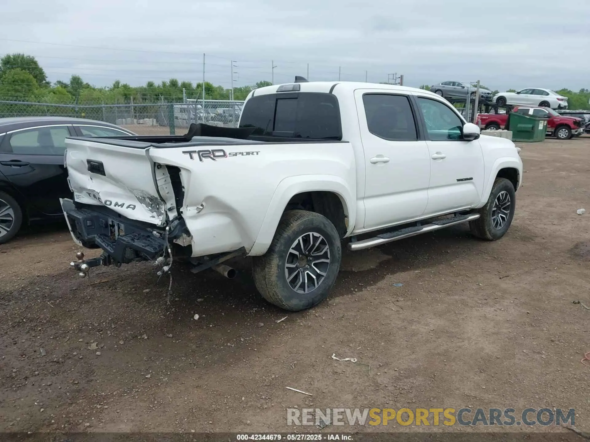 4 fotografías del automóvil dañado 5TFAZ5CNXLX089716 TOYOTA TACOMA 2020