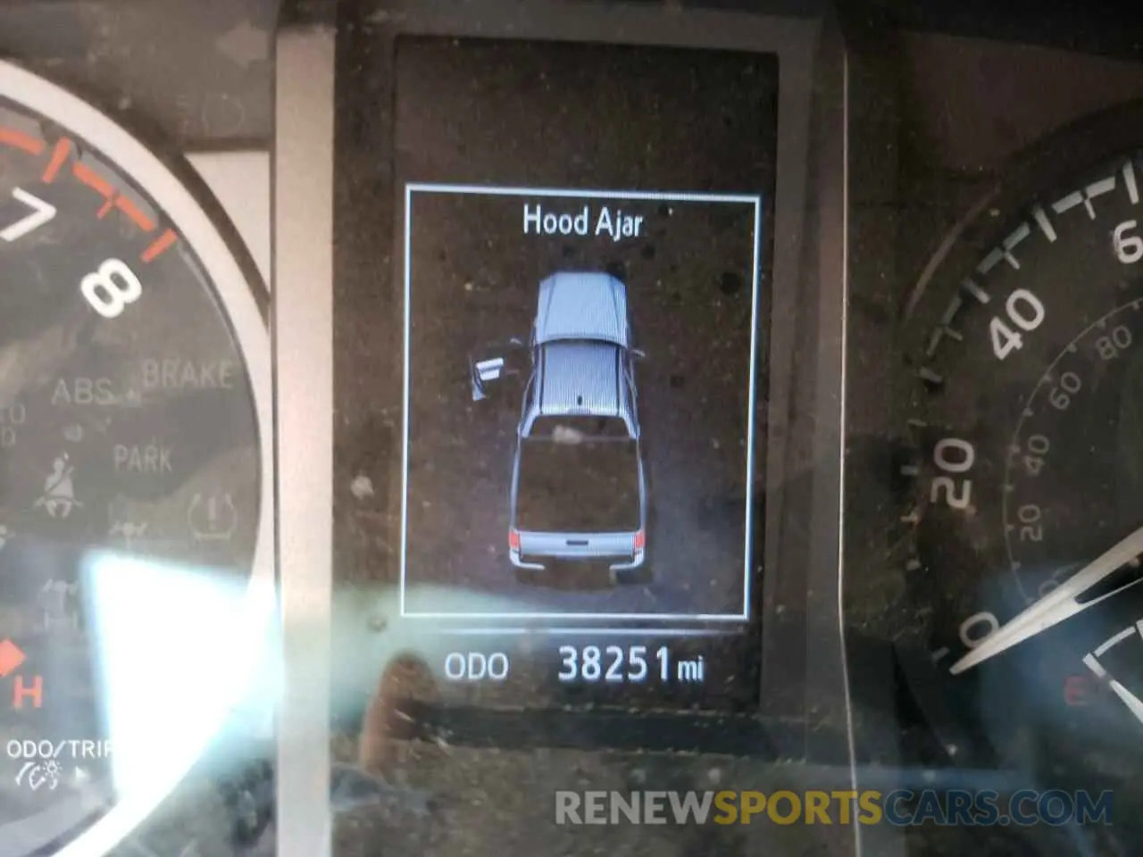 8 fotografías del automóvil dañado 5TFCZ5AN0LX236735 TOYOTA TACOMA 2020