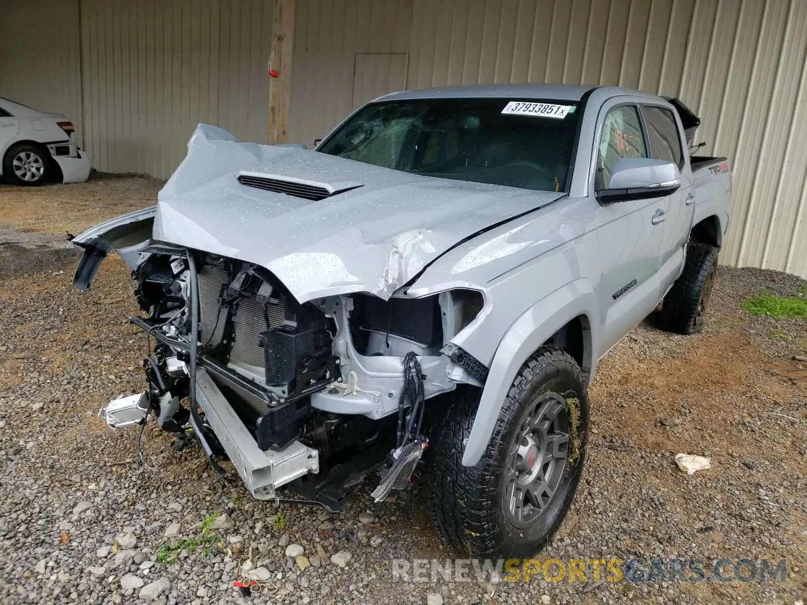 2 fotografías del automóvil dañado 5TFCZ5AN1LX222276 TOYOTA TACOMA 2020