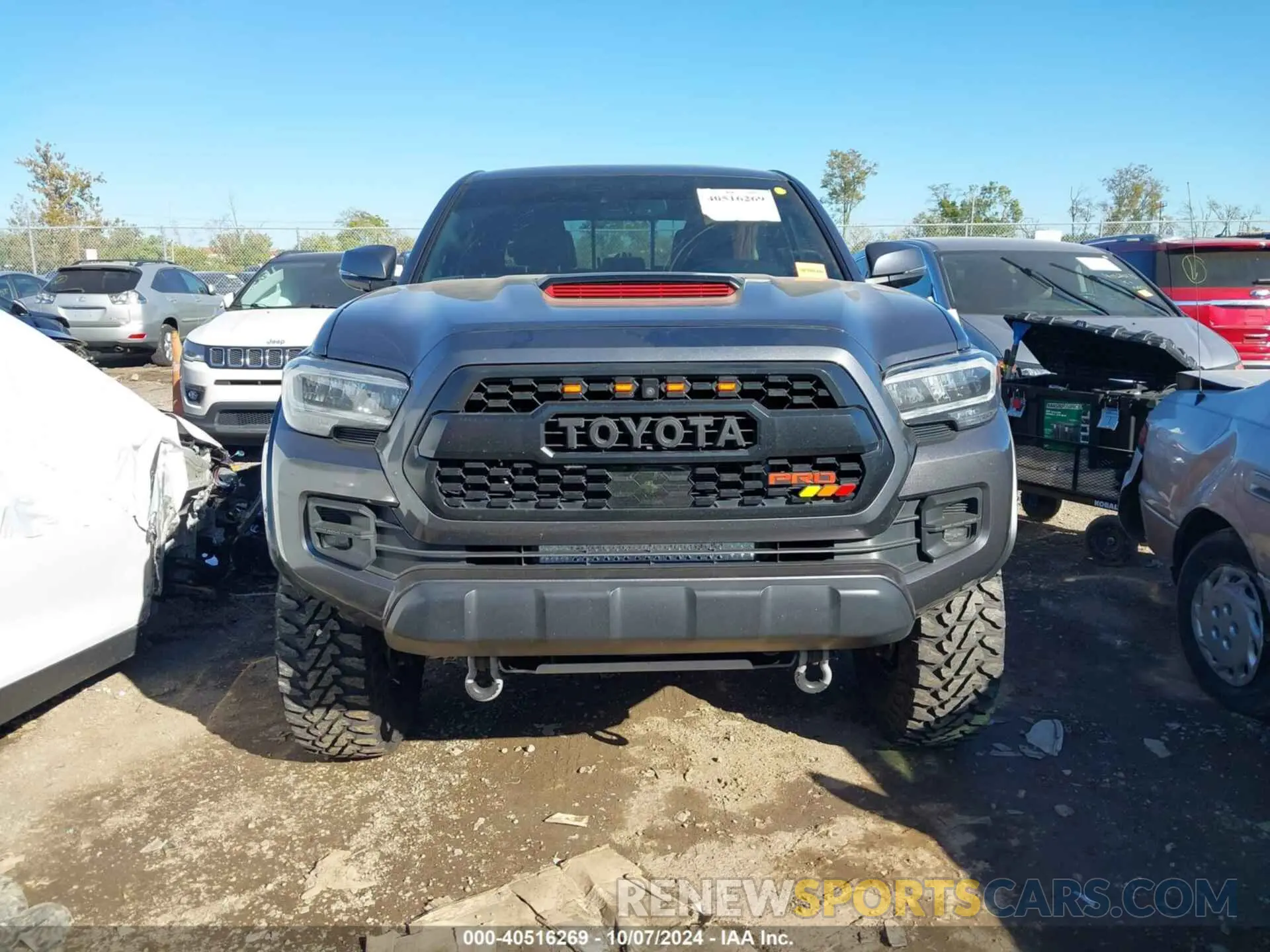 12 fotografías del automóvil dañado 5TFCZ5AN1LX244200 TOYOTA TACOMA 2020