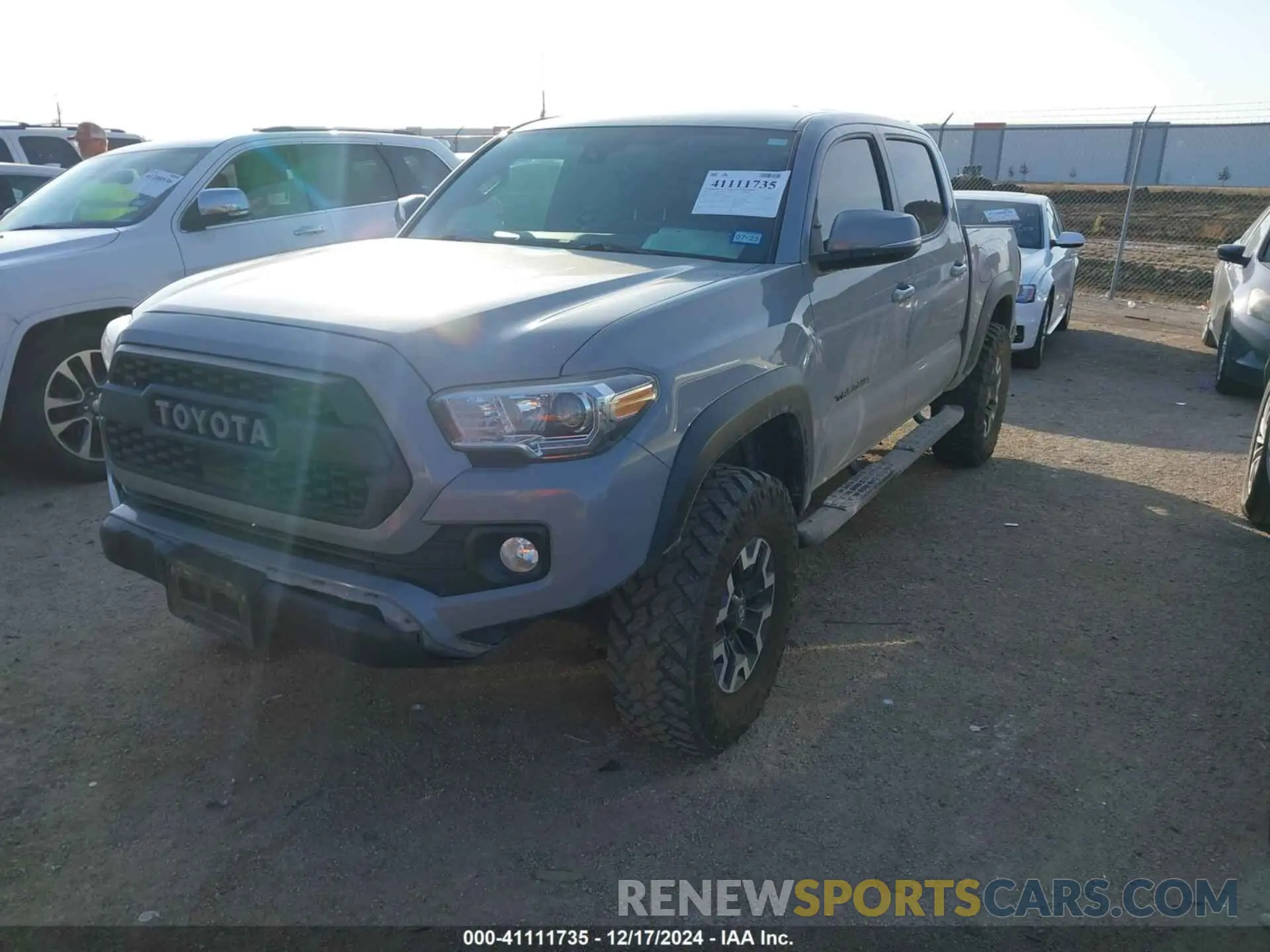 2 fotografías del automóvil dañado 5TFCZ5AN2LX234078 TOYOTA TACOMA 2020