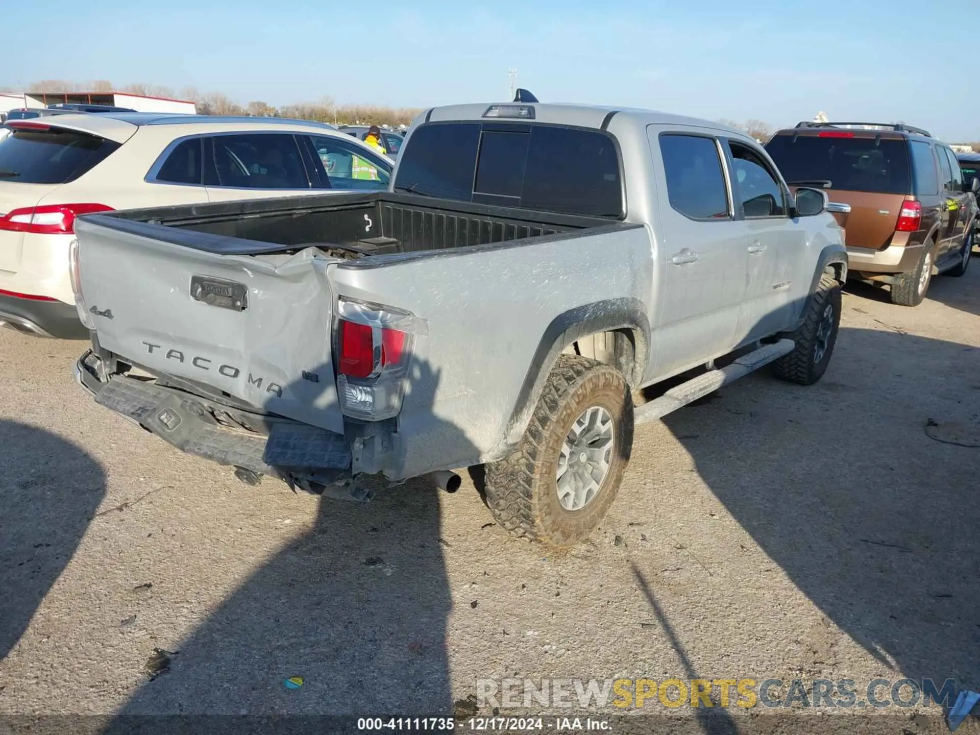 4 fotografías del automóvil dañado 5TFCZ5AN2LX234078 TOYOTA TACOMA 2020