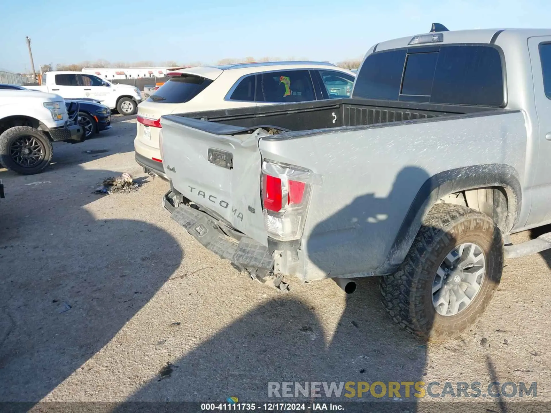 6 fotografías del automóvil dañado 5TFCZ5AN2LX234078 TOYOTA TACOMA 2020