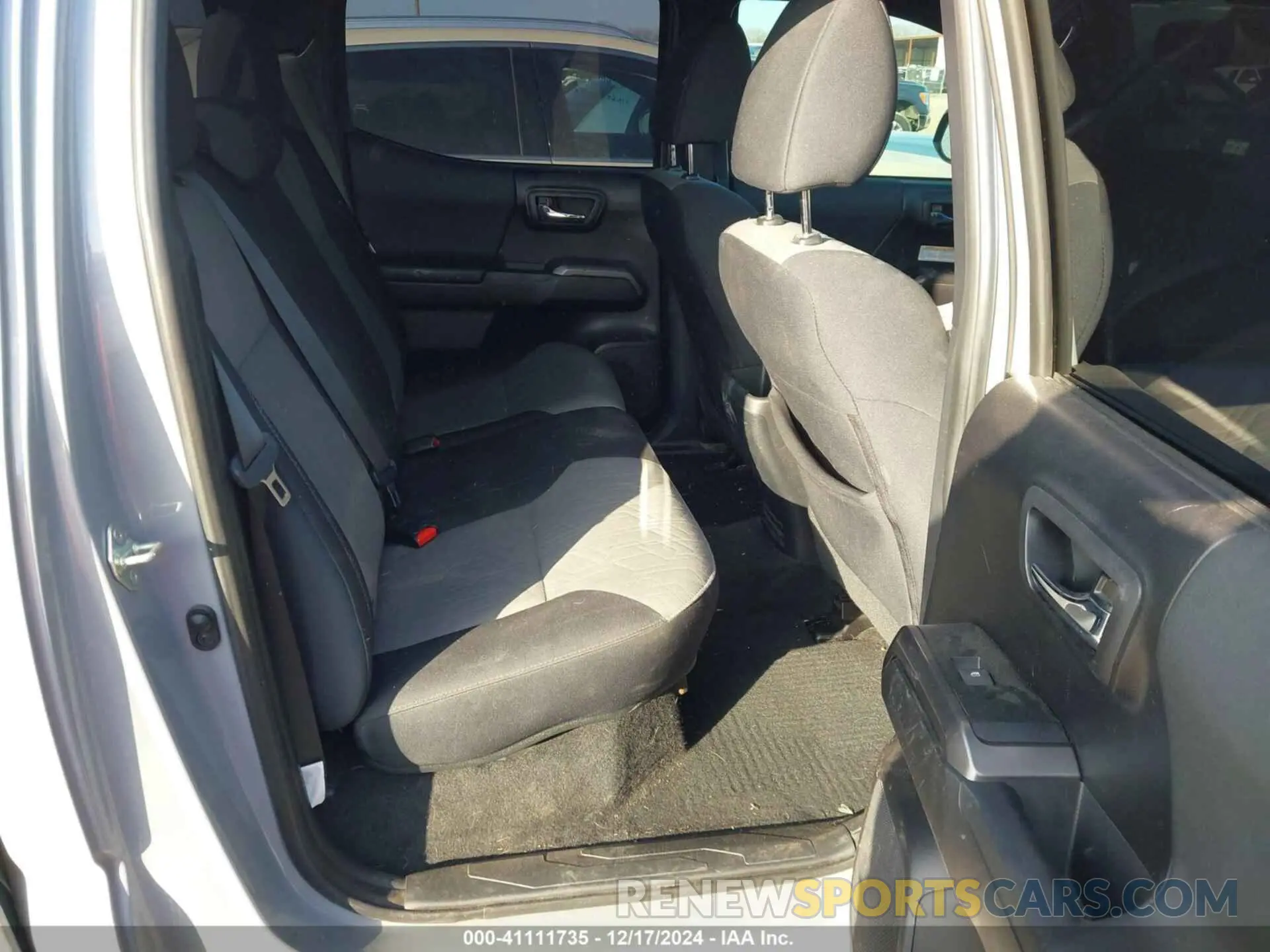 8 fotografías del automóvil dañado 5TFCZ5AN2LX234078 TOYOTA TACOMA 2020