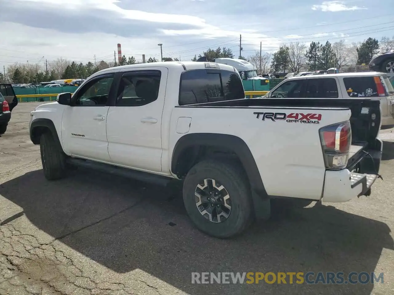 2 fotografías del automóvil dañado 5TFCZ5AN3LX215393 TOYOTA TACOMA 2020