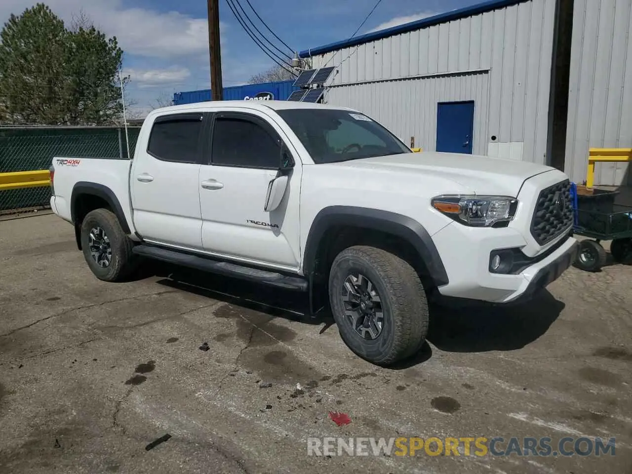 4 fotografías del automóvil dañado 5TFCZ5AN3LX215393 TOYOTA TACOMA 2020