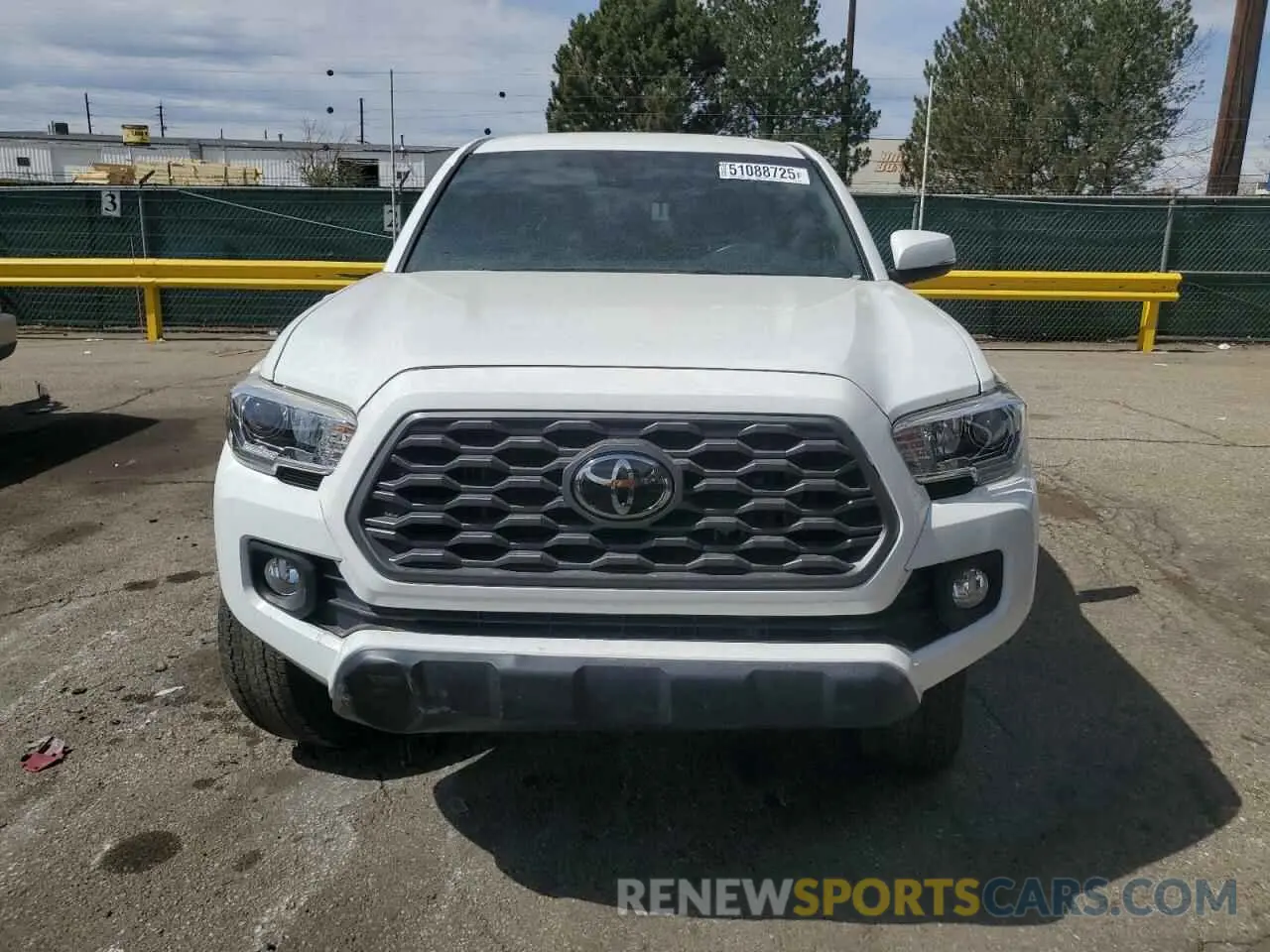 5 fotografías del automóvil dañado 5TFCZ5AN3LX215393 TOYOTA TACOMA 2020