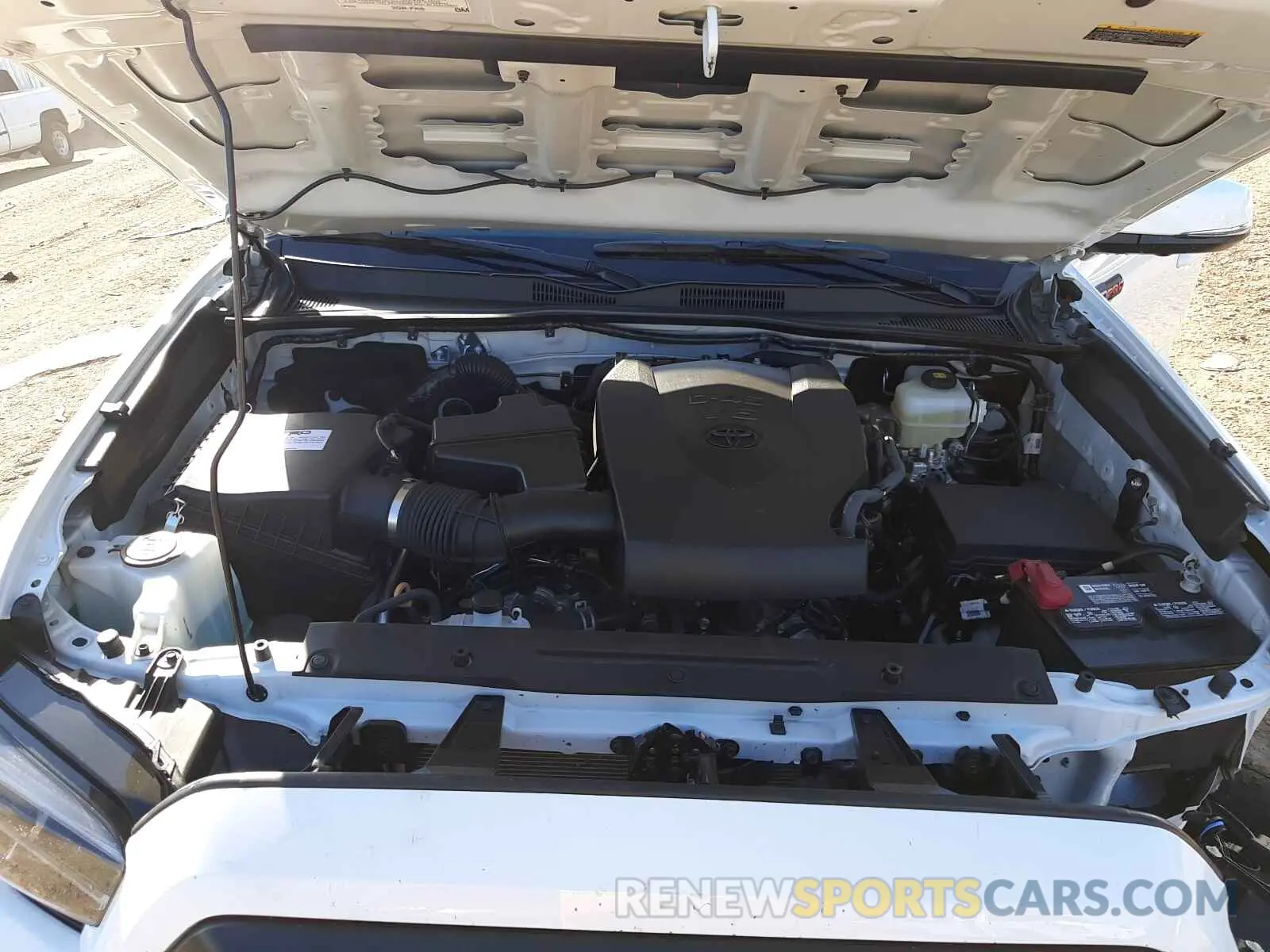 7 fotografías del automóvil dañado 5TFCZ5AN3LX231674 TOYOTA TACOMA 2020