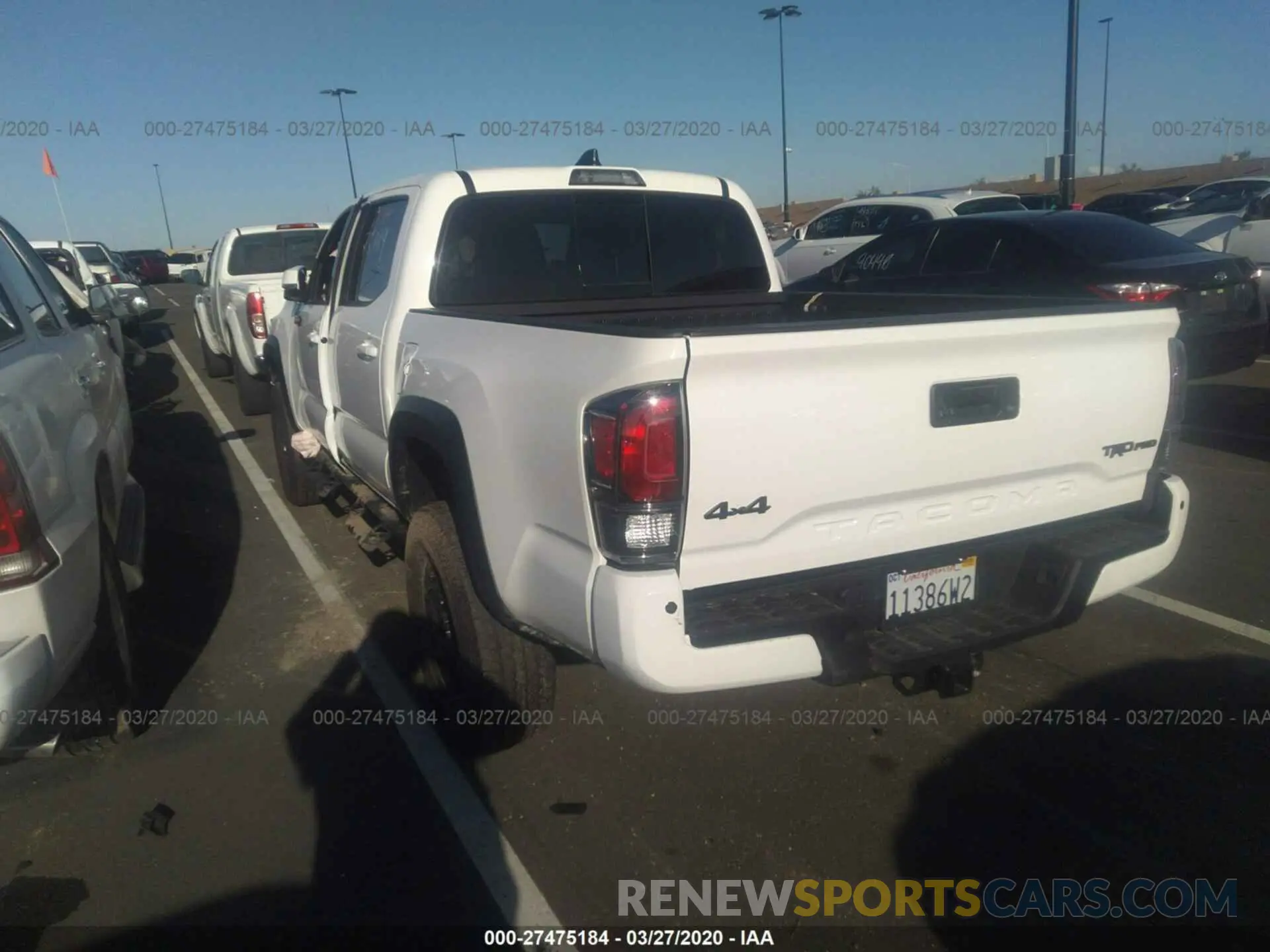 3 fotografías del automóvil dañado 5TFCZ5AN4LX216259 TOYOTA TACOMA 2020