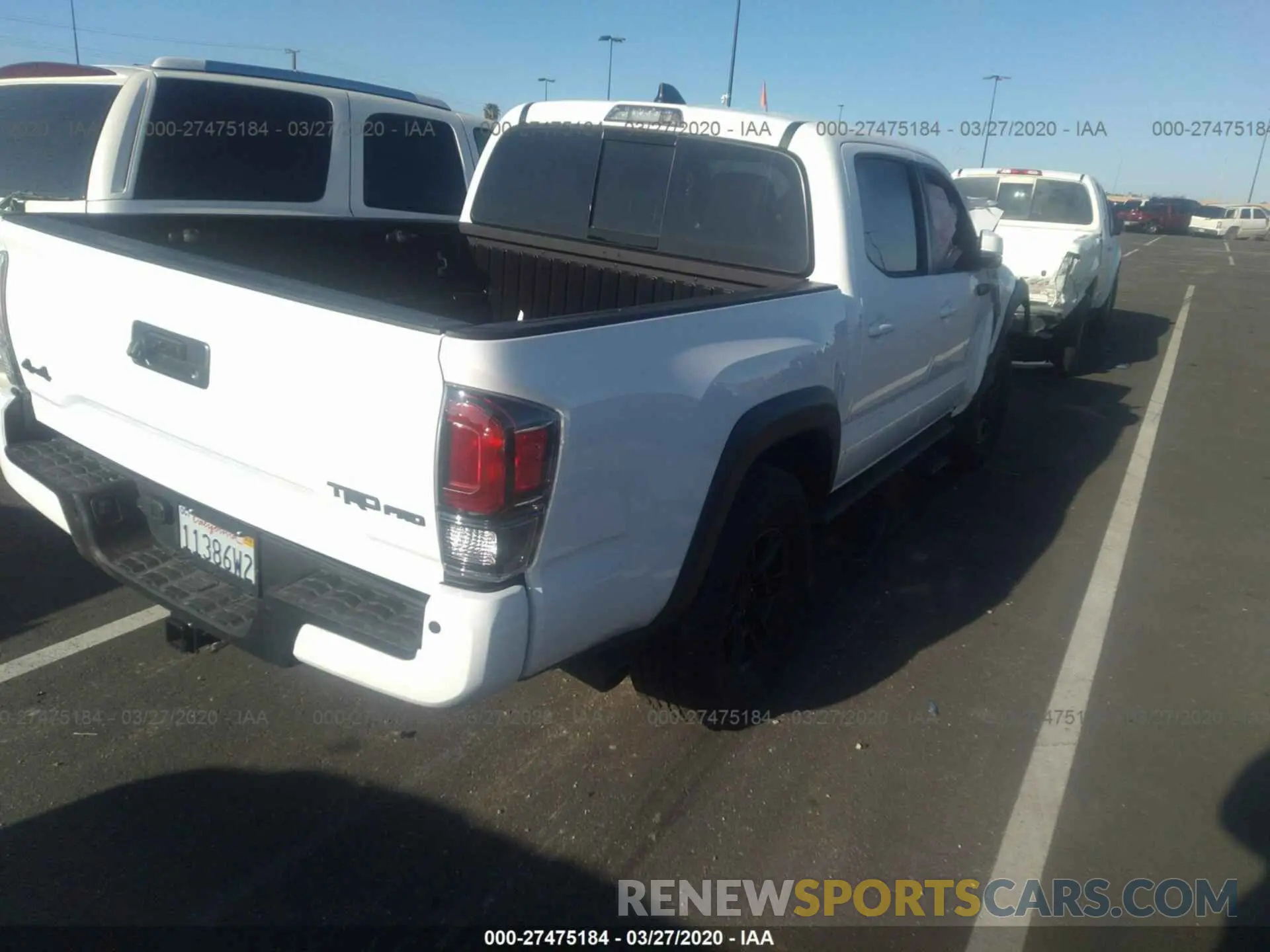 4 fotografías del automóvil dañado 5TFCZ5AN4LX216259 TOYOTA TACOMA 2020