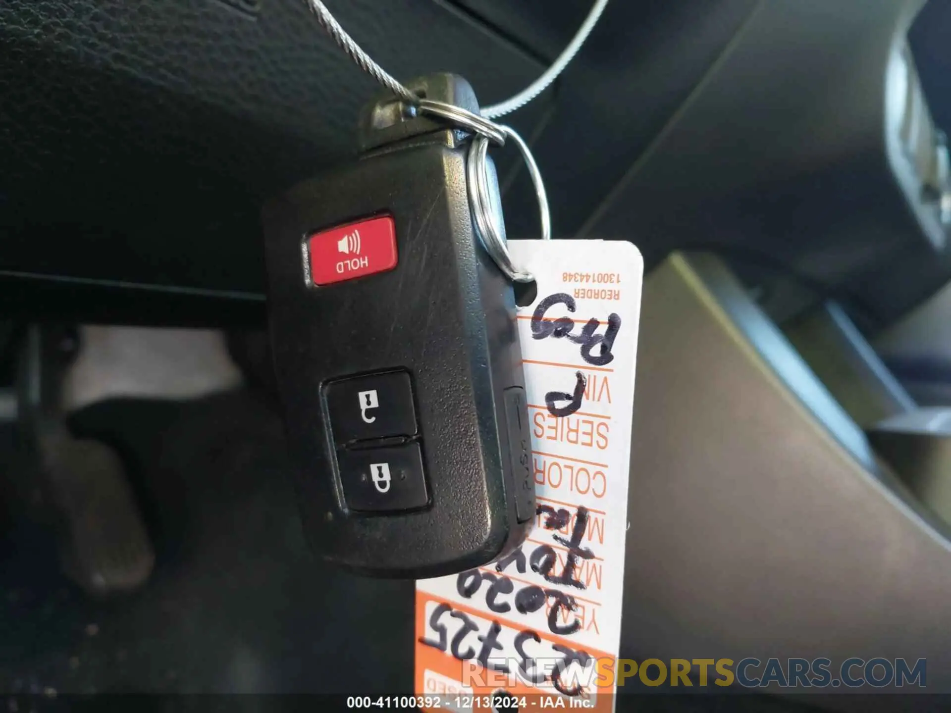 11 fotografías del automóvil dañado 5TFCZ5AN5LX228114 TOYOTA TACOMA 2020