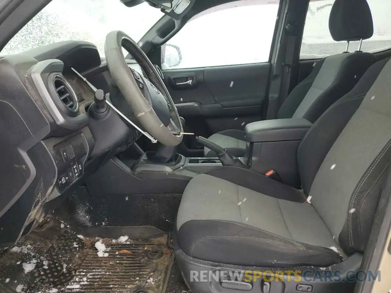 7 fotografías del automóvil dañado 5TFCZ5AN5LX232289 TOYOTA TACOMA 2020