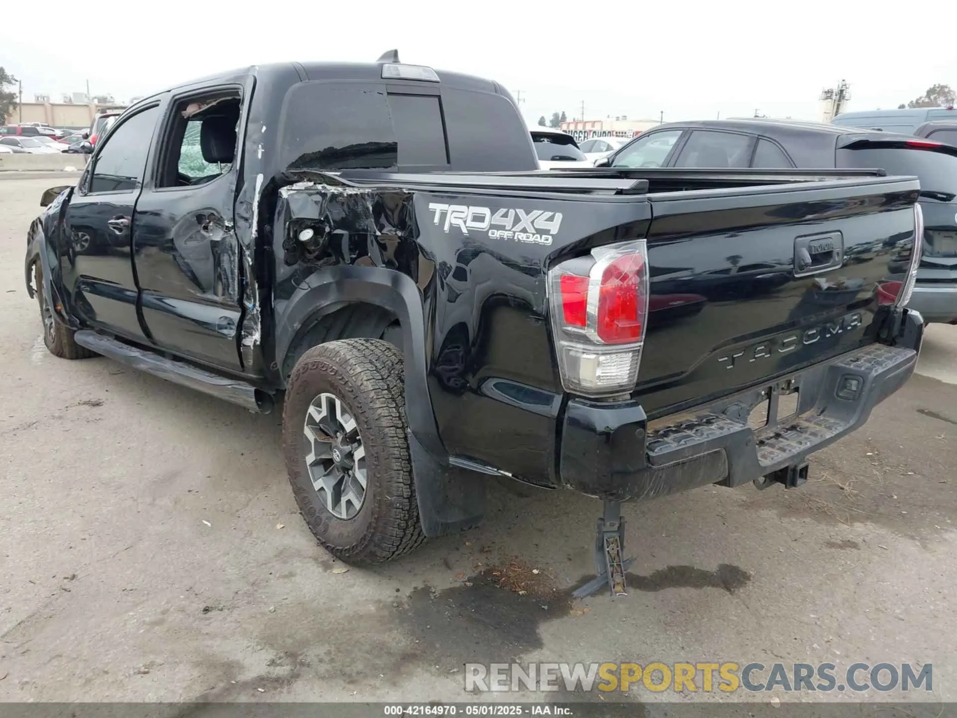 3 fotografías del automóvil dañado 5TFCZ5AN7LX222850 TOYOTA TACOMA 2020