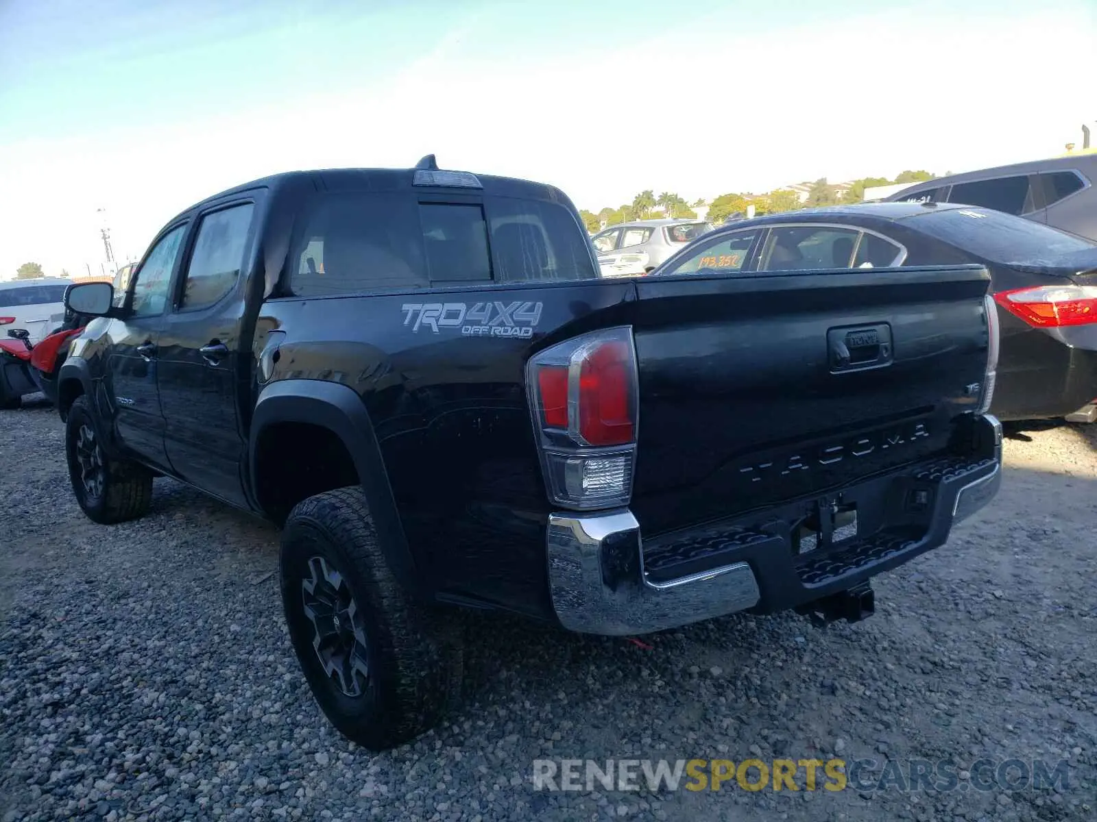 3 fotografías del automóvil dañado 5TFCZ5AN8LX222145 TOYOTA TACOMA 2020
