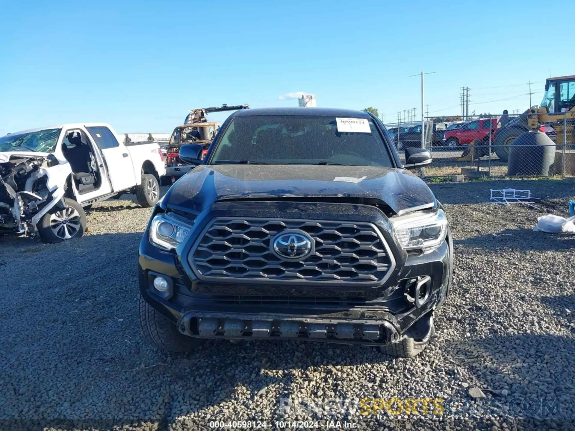 13 fotografías del automóvil dañado 5TFCZ5AN8LX224266 TOYOTA TACOMA 2020
