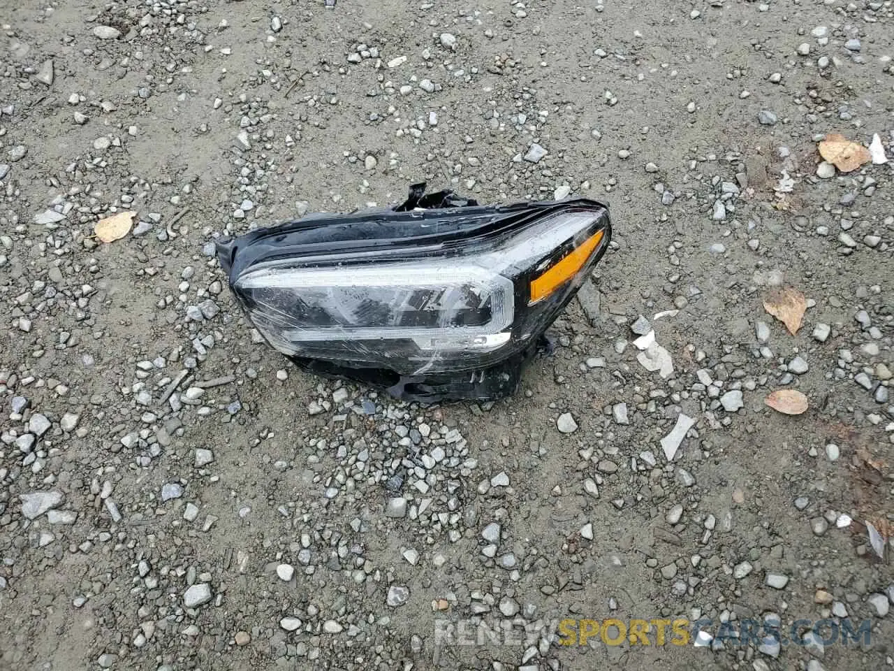 12 fotografías del automóvil dañado 5TFCZ5AN8LX241438 TOYOTA TACOMA 2020