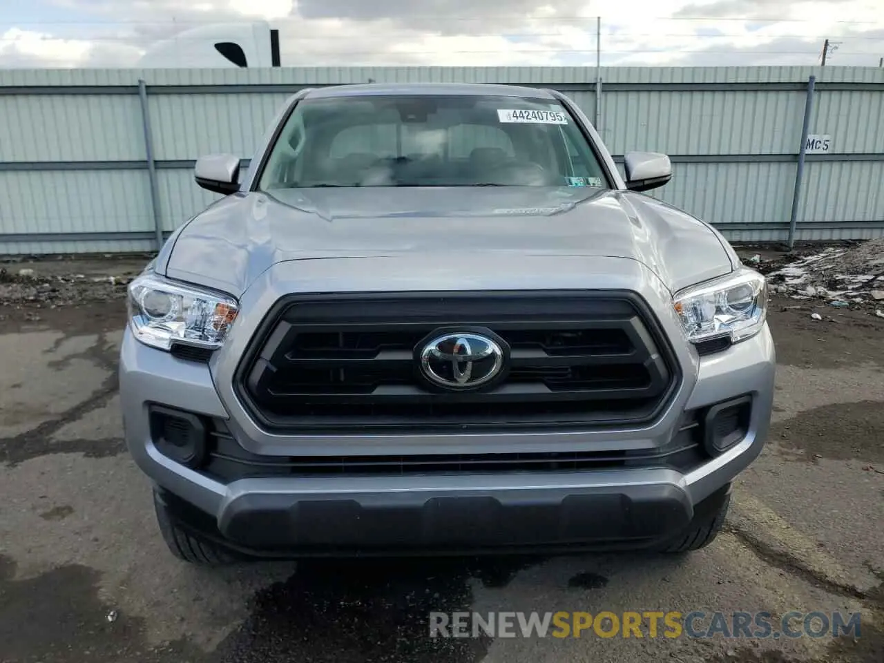 5 fotografías del automóvil dañado 5TFCZ5AN9LX216693 TOYOTA TACOMA 2020