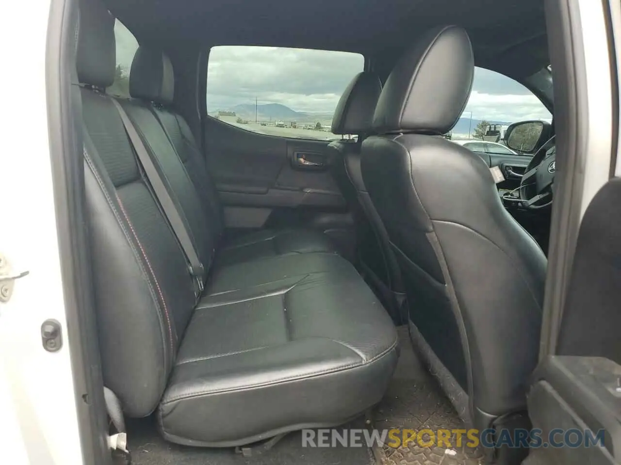 10 fotografías del automóvil dañado 5TFCZ5AN9LX219819 TOYOTA TACOMA 2020