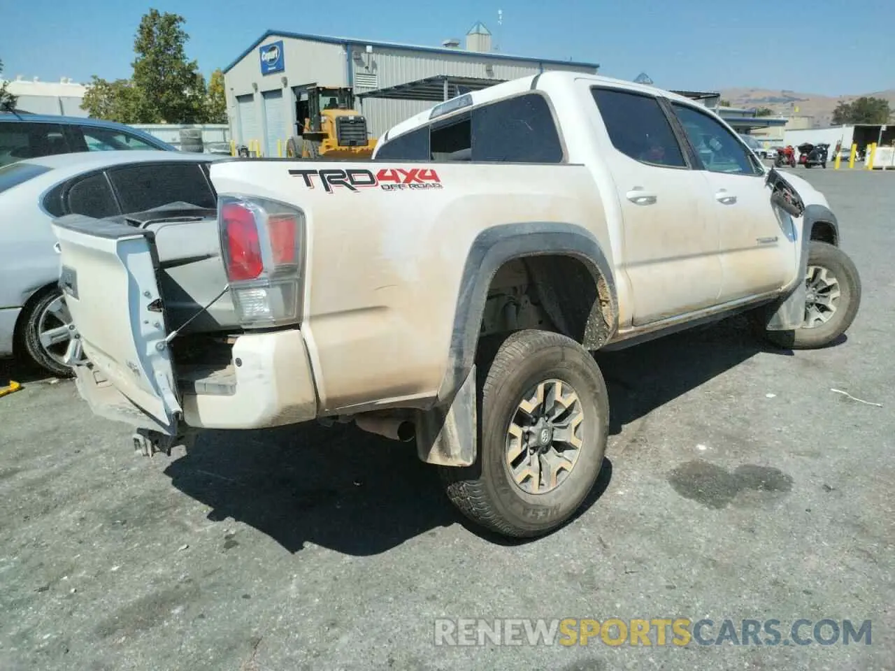 4 fotografías del automóvil dañado 5TFCZ5AN9LX239553 TOYOTA TACOMA 2020