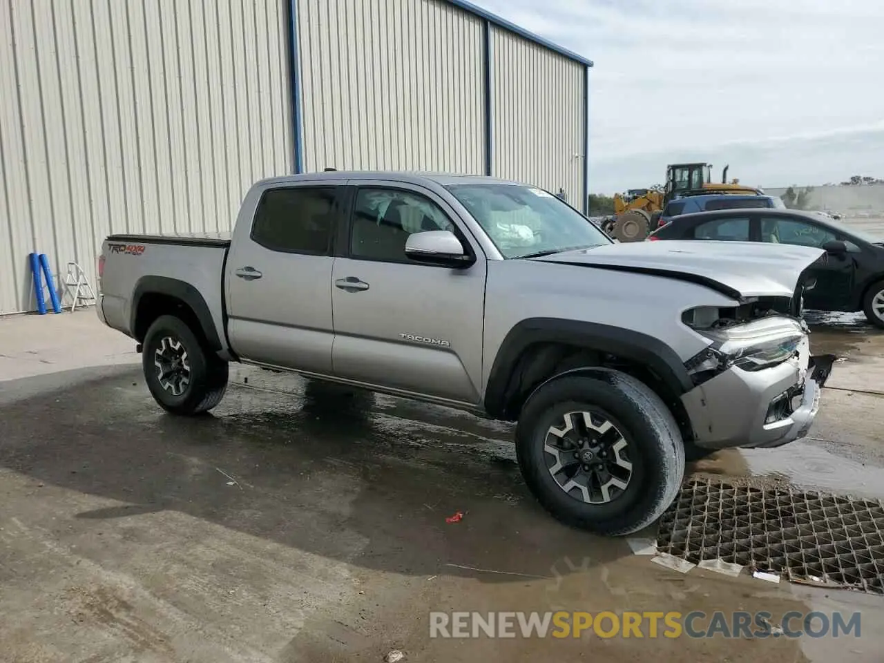 4 fotografías del automóvil dañado 5TFCZ5ANXLX213981 TOYOTA TACOMA 2020