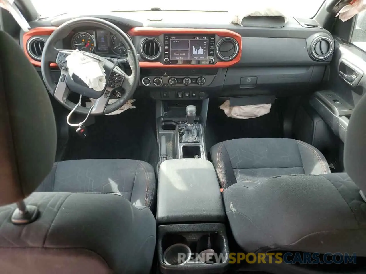 8 fotografías del automóvil dañado 5TFCZ5ANXLX213981 TOYOTA TACOMA 2020