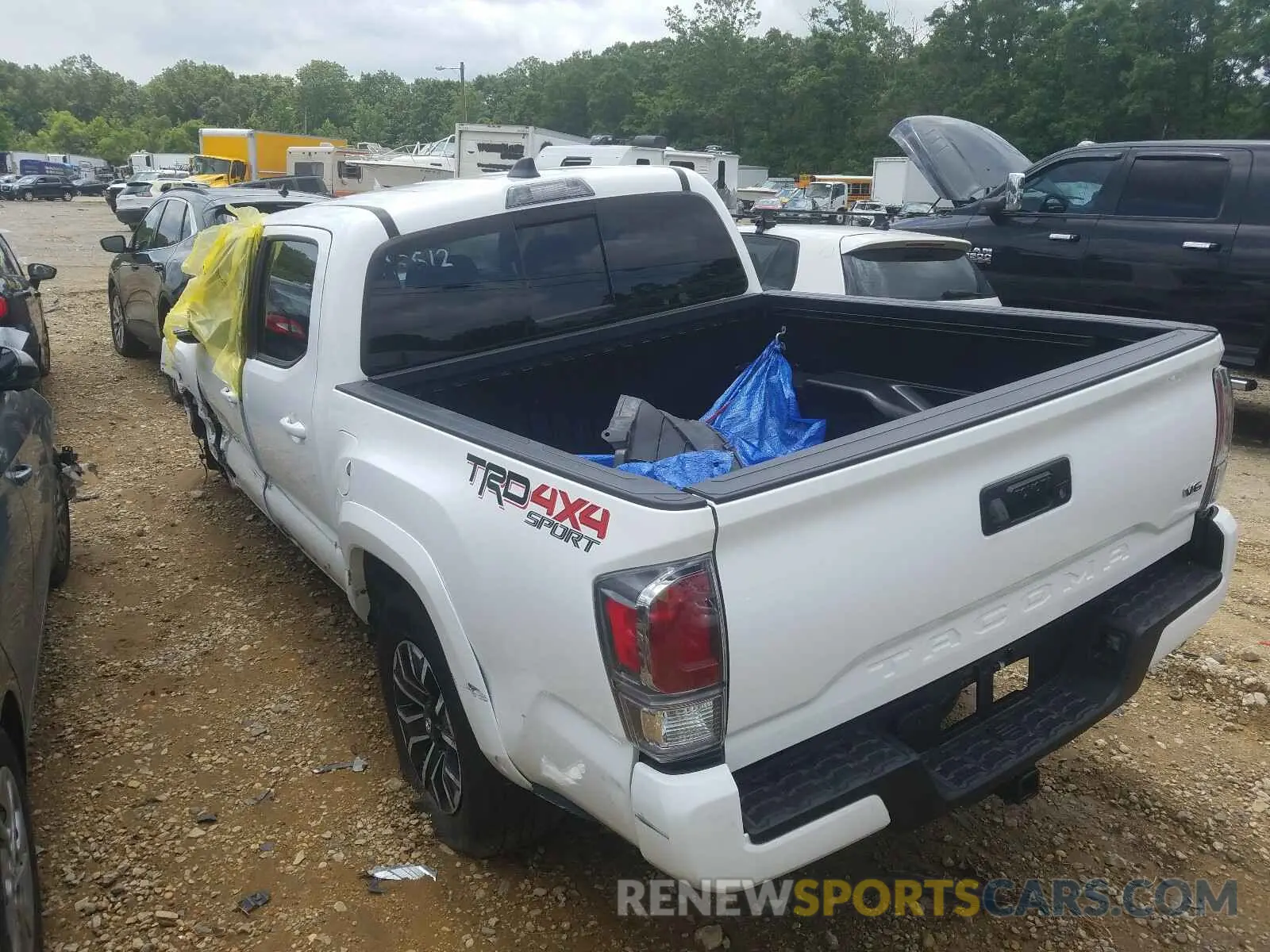 3 fotografías del automóvil dañado 5TFCZ5ANXLX224771 TOYOTA TACOMA 2020