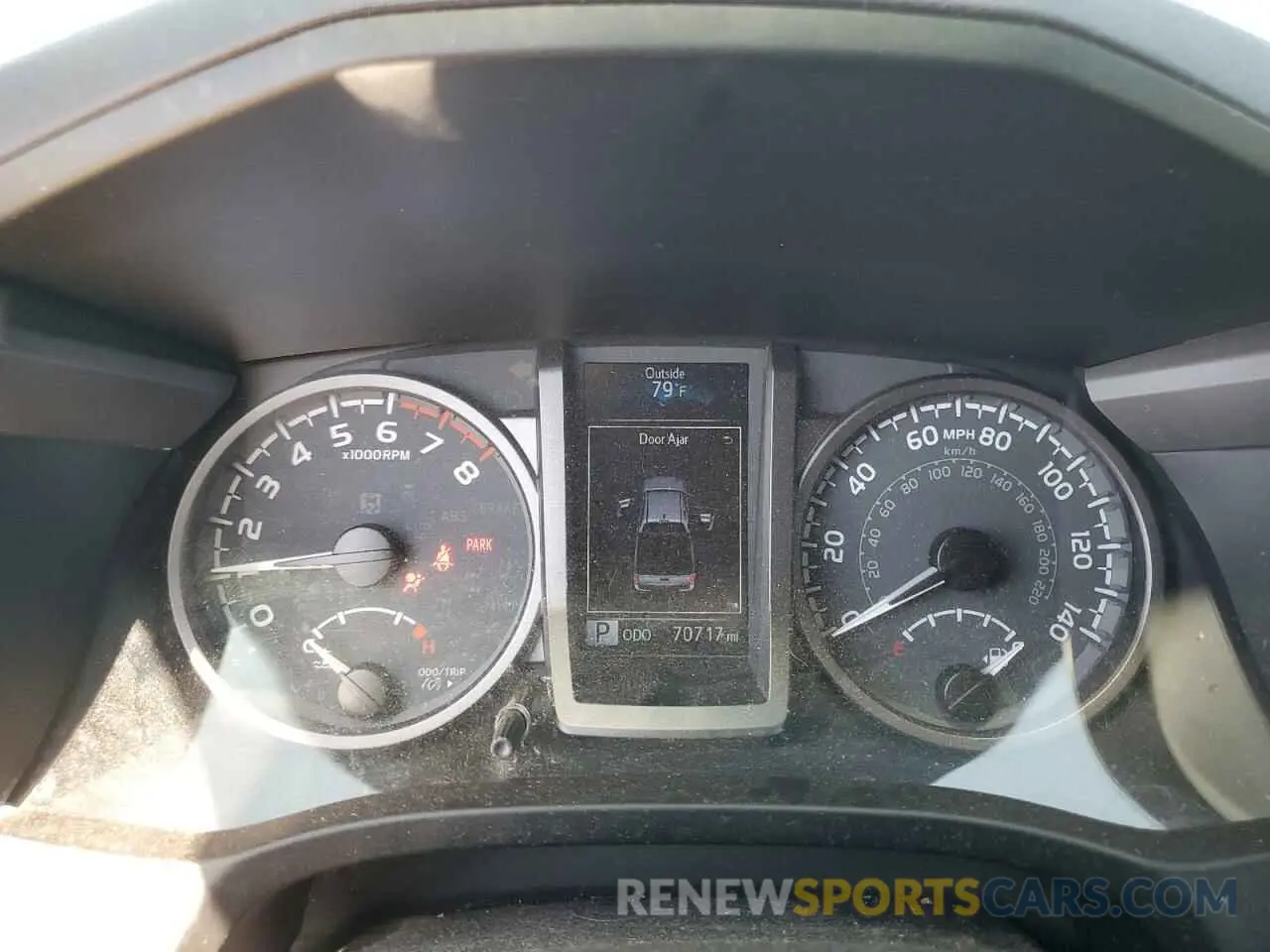 9 fotografías del automóvil dañado 5TFCZ5ANXLX228397 TOYOTA TACOMA 2020